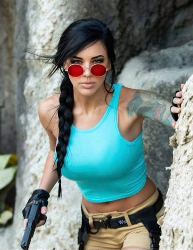 Alex Zedra As Lara Croft Scrolller