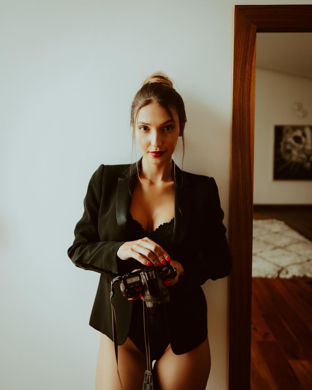 Amanda Mendes Scrolller