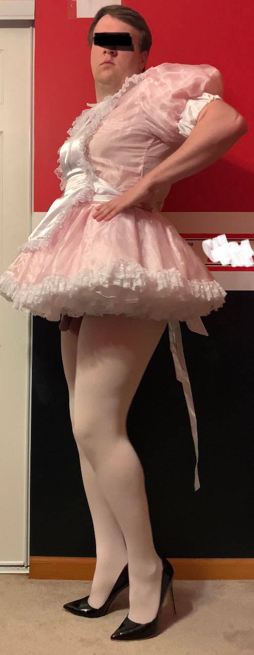 Anyone Want A Cute Pink Sissy Maid Scrolller