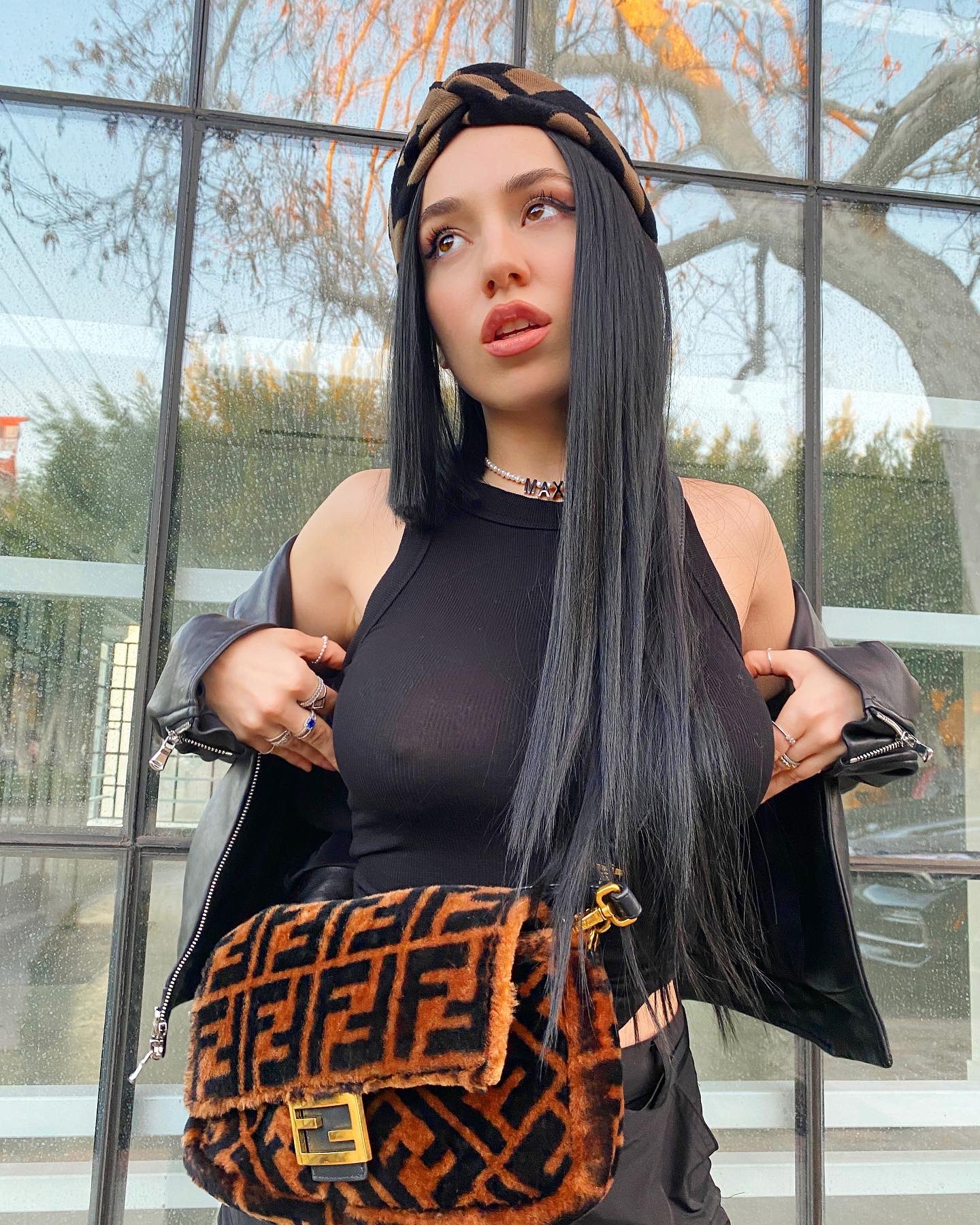 Who Leaked Ava Nicks' Private Files? - 0l78g6f