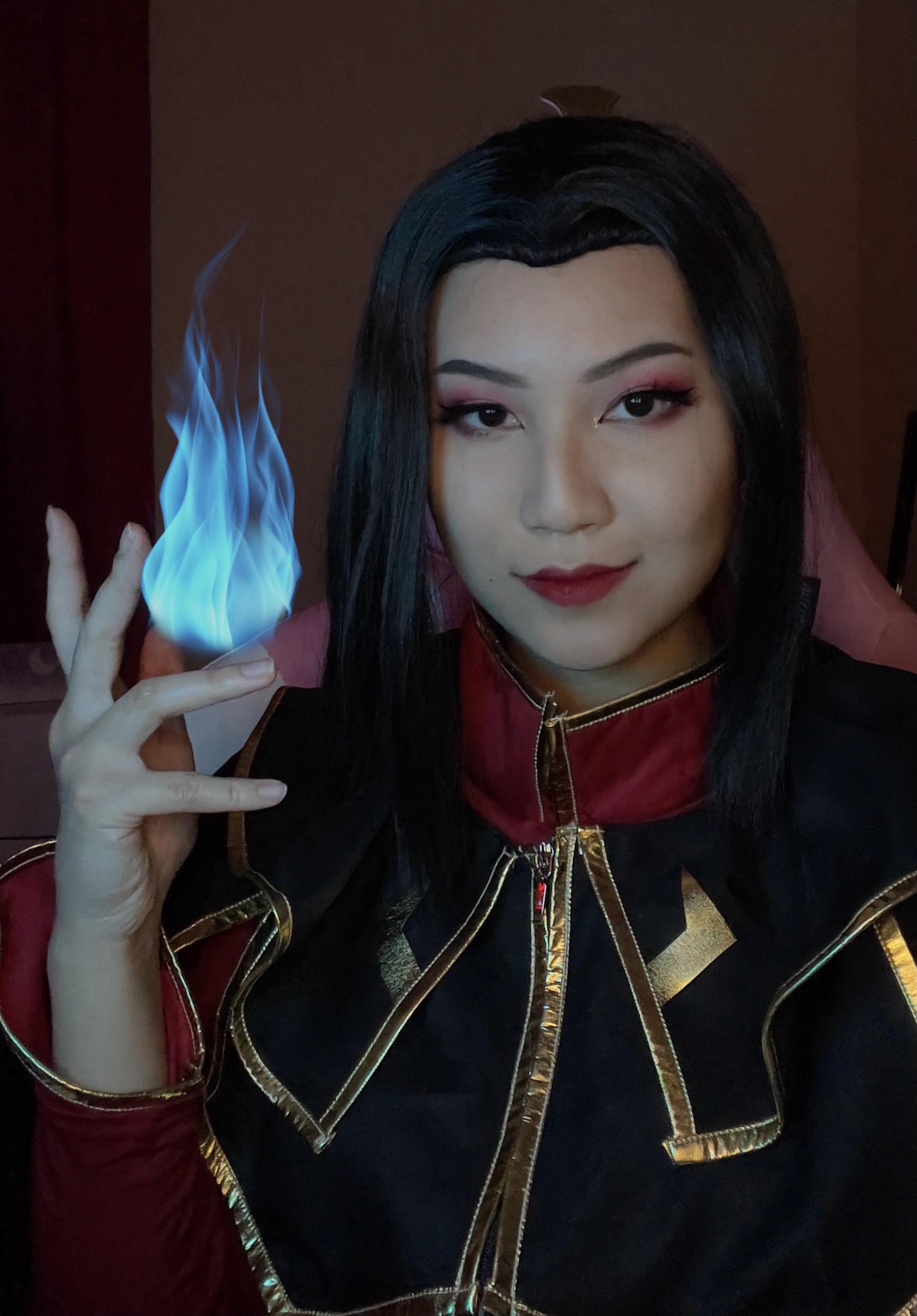 Stunning Azula Cosplay From The Last Airbender - 4v508gm