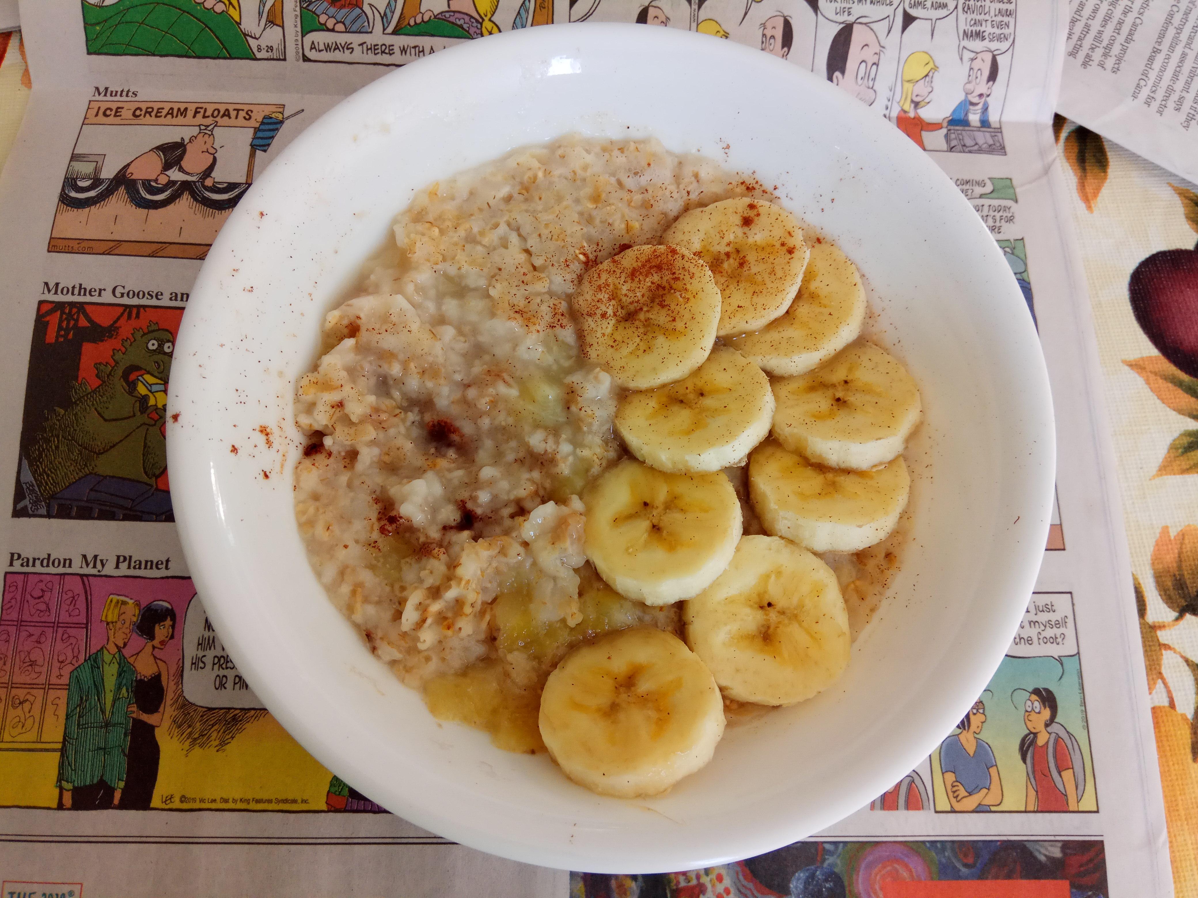 Banana cinnamon oatmeal ft comics! | Scrolller