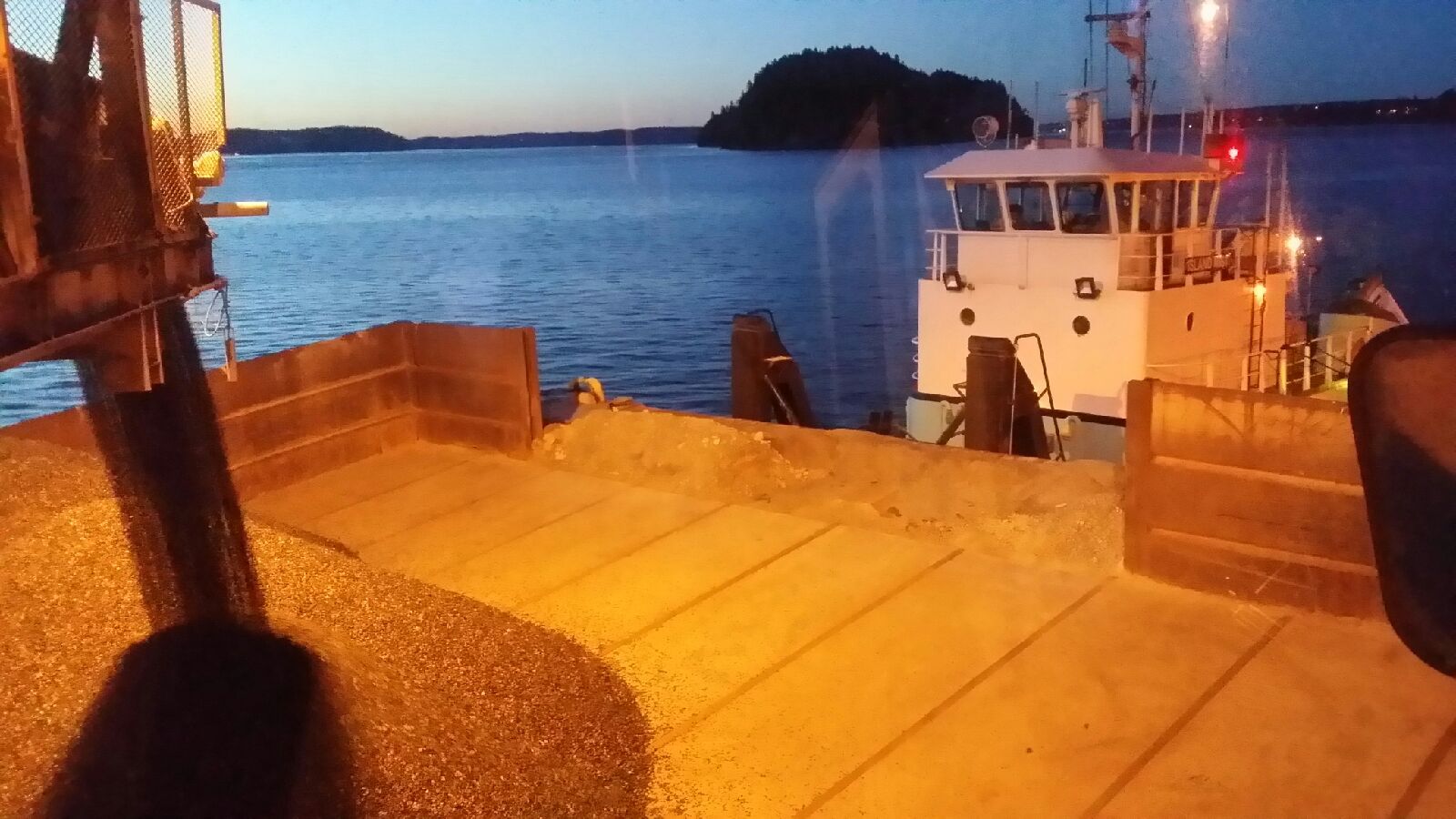 Barges are cool. Load em up! Scrolller