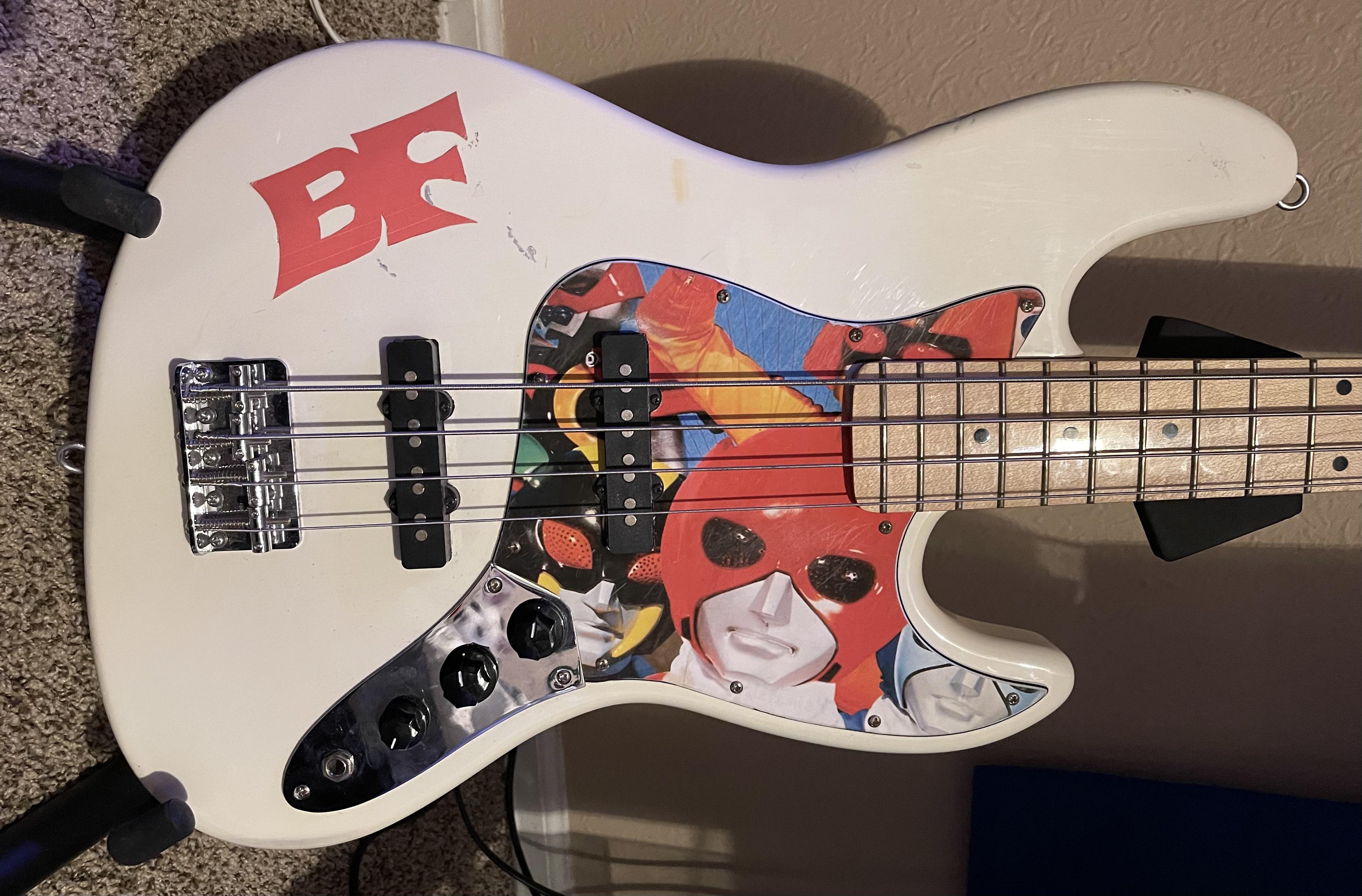 Battle Fever J Bass Guitar Scrolller