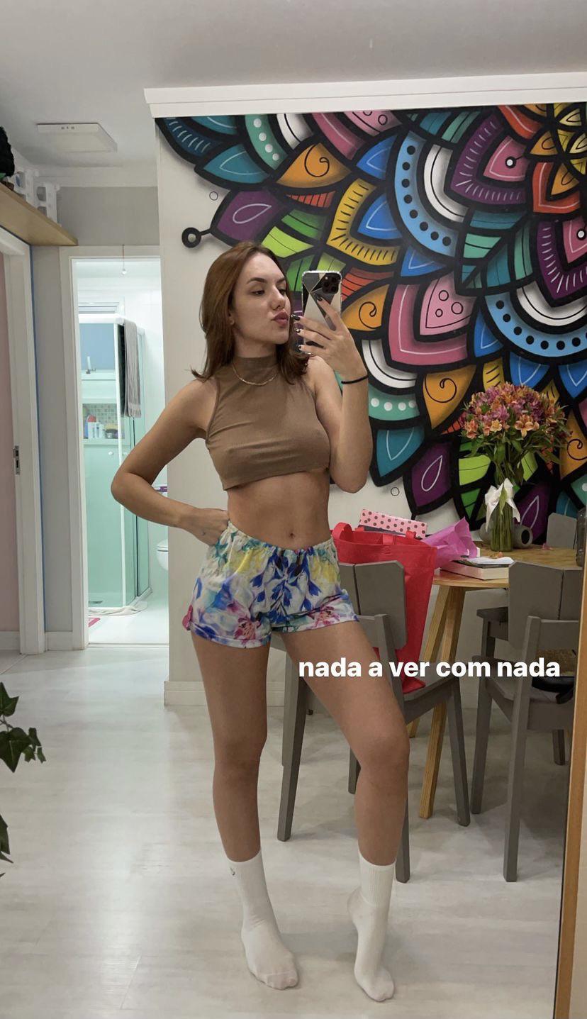 Becca Pires Scrolller