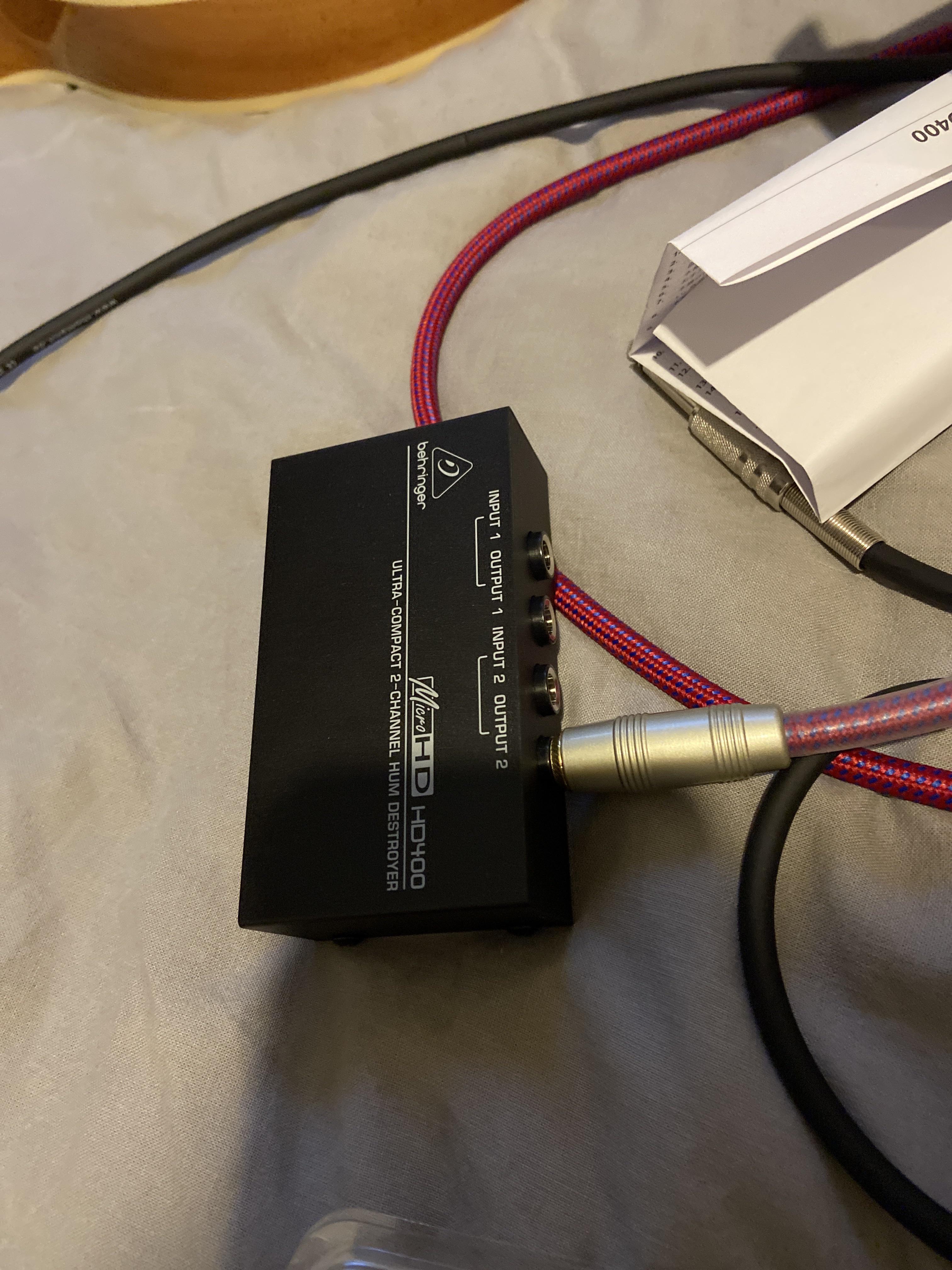 Behringer HD400. Scrolller