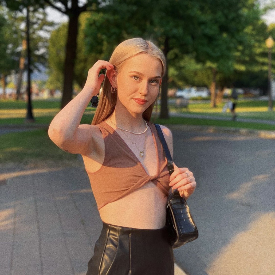 Brittney May ASMR Scrolller