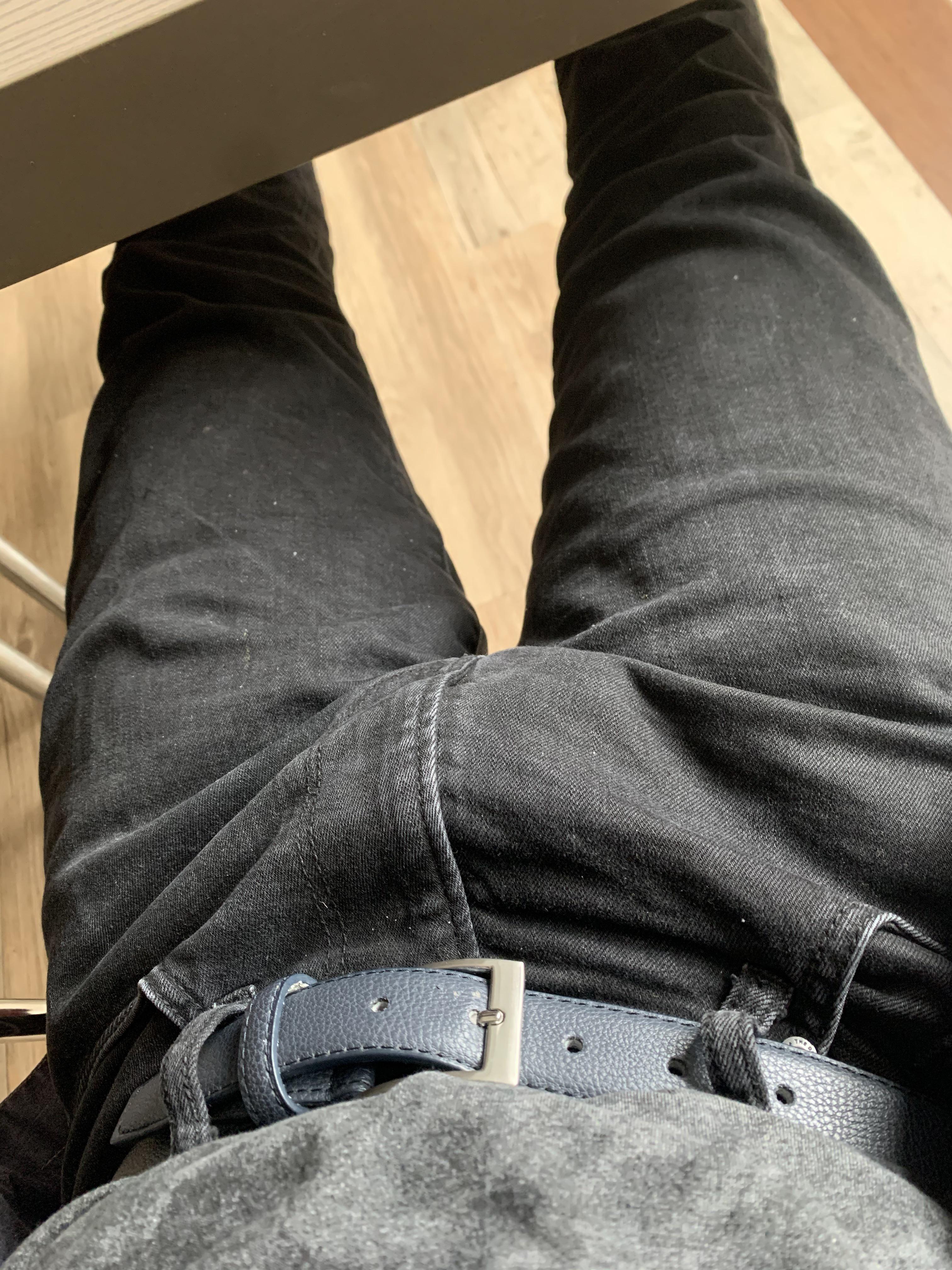 Bulge at work 🙈 | Scrolller