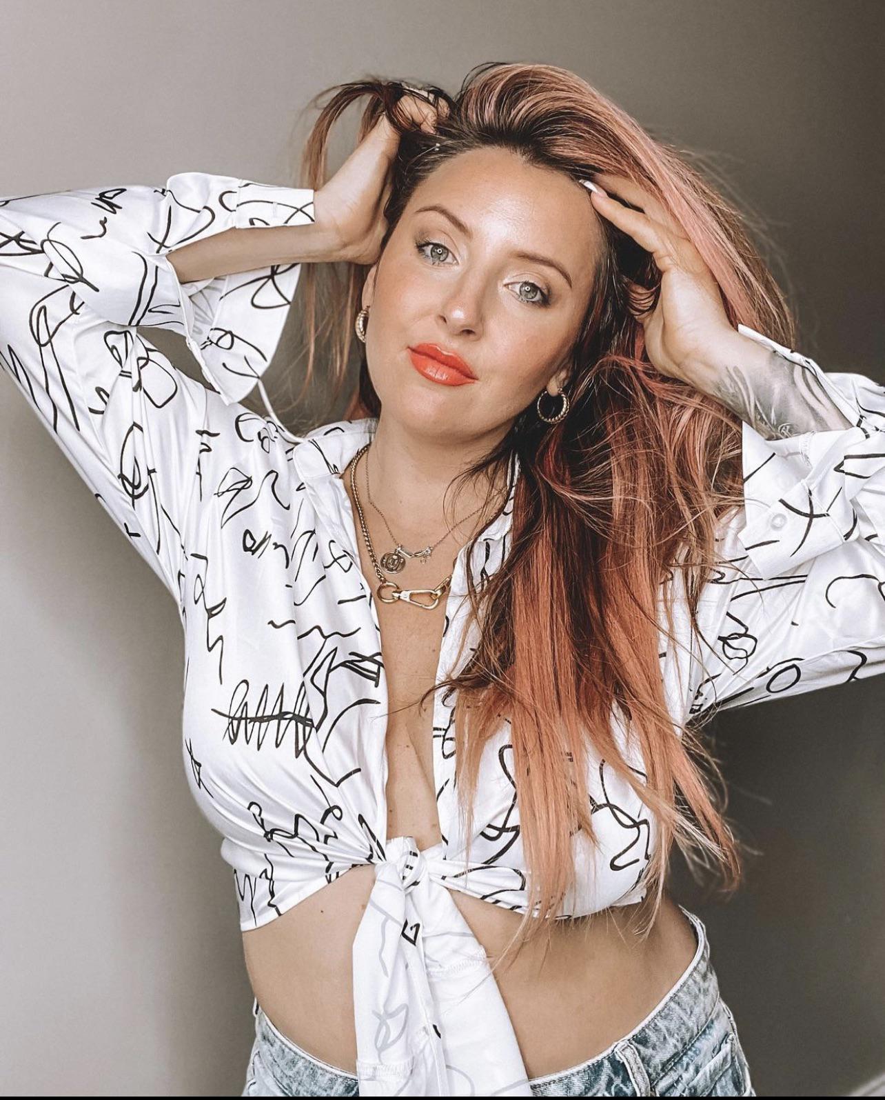 Camila Nakagawa | Scrolller