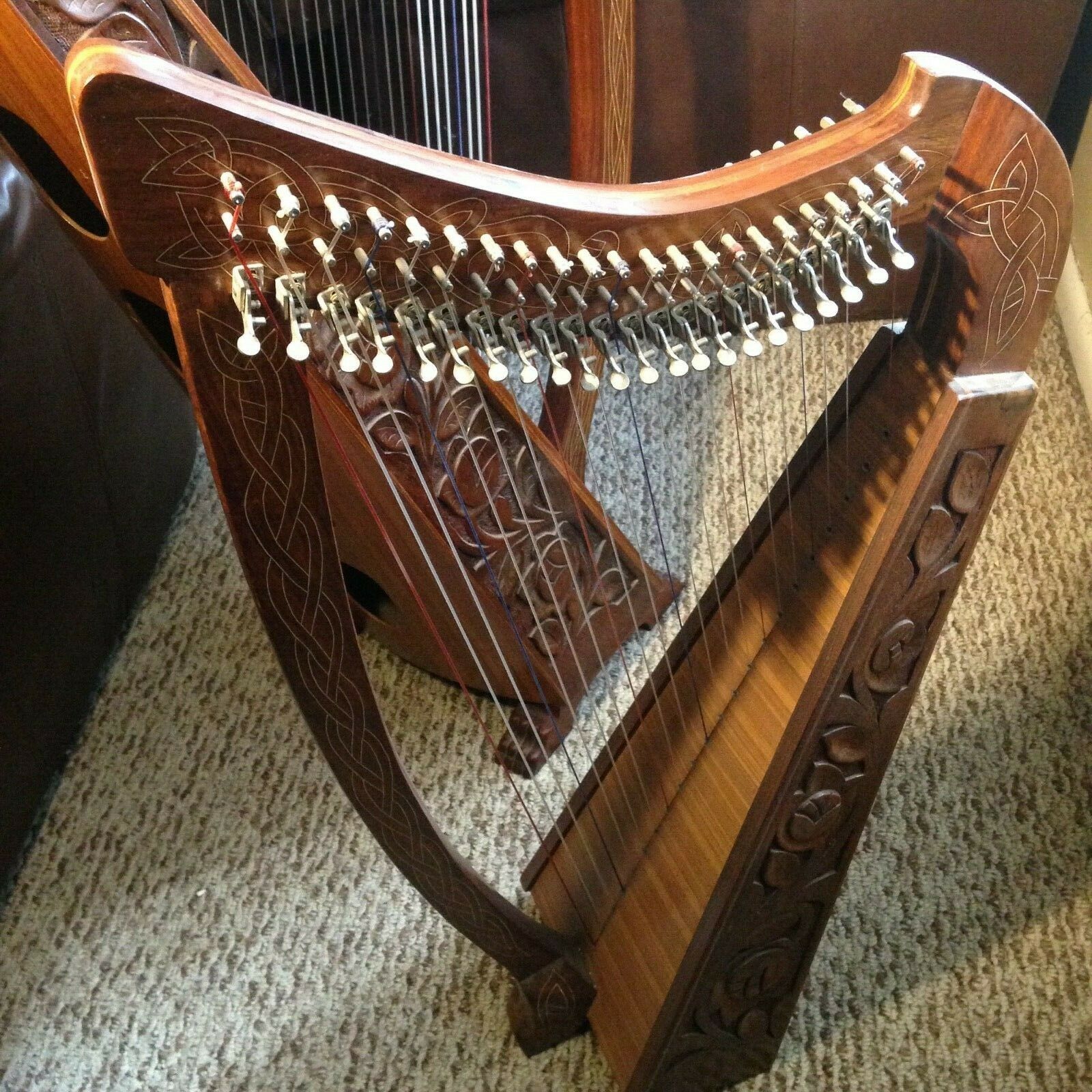 Can anyone help me identify these two harps please? Large one is 4' top ...