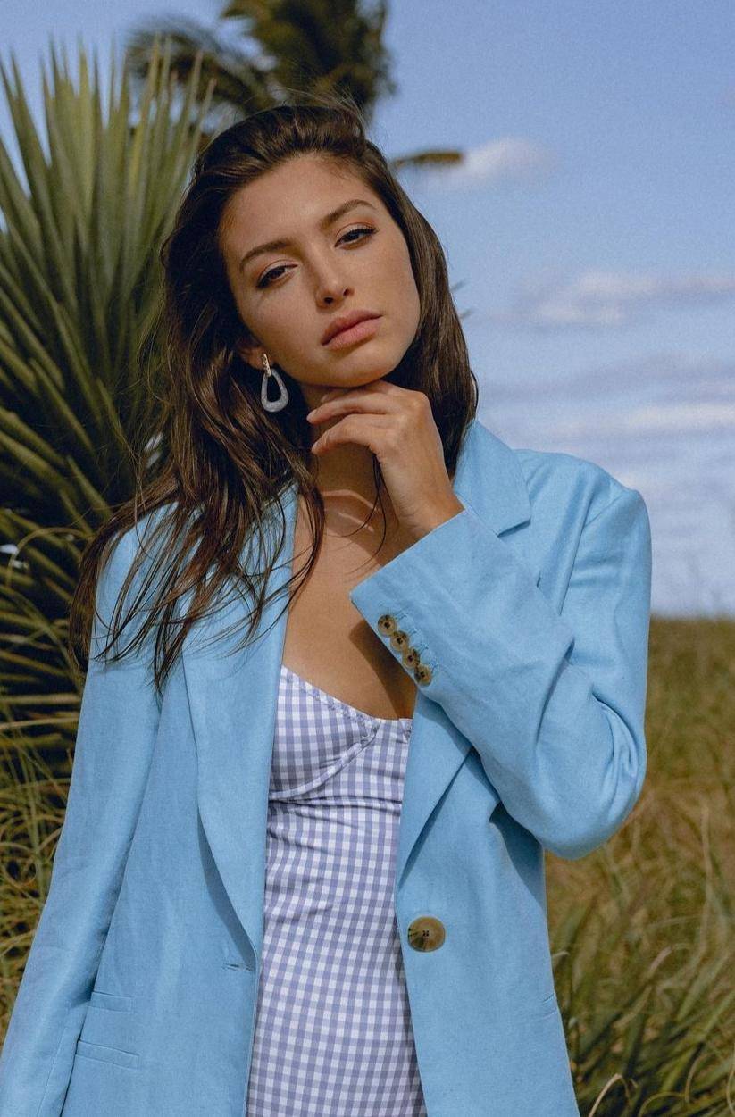 Celine Farach | Scrolller