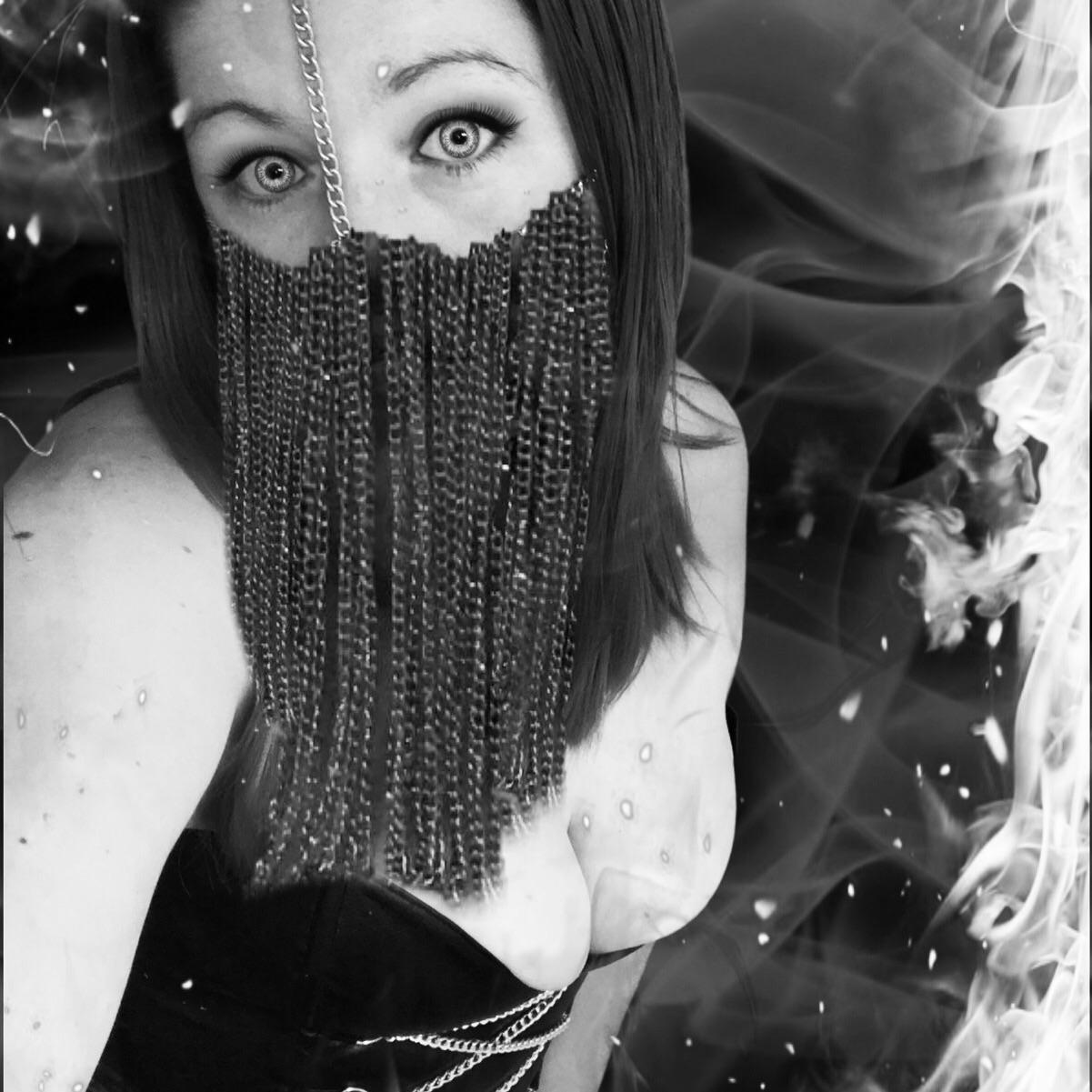 Chains and whips excite me 😘 Scrolller