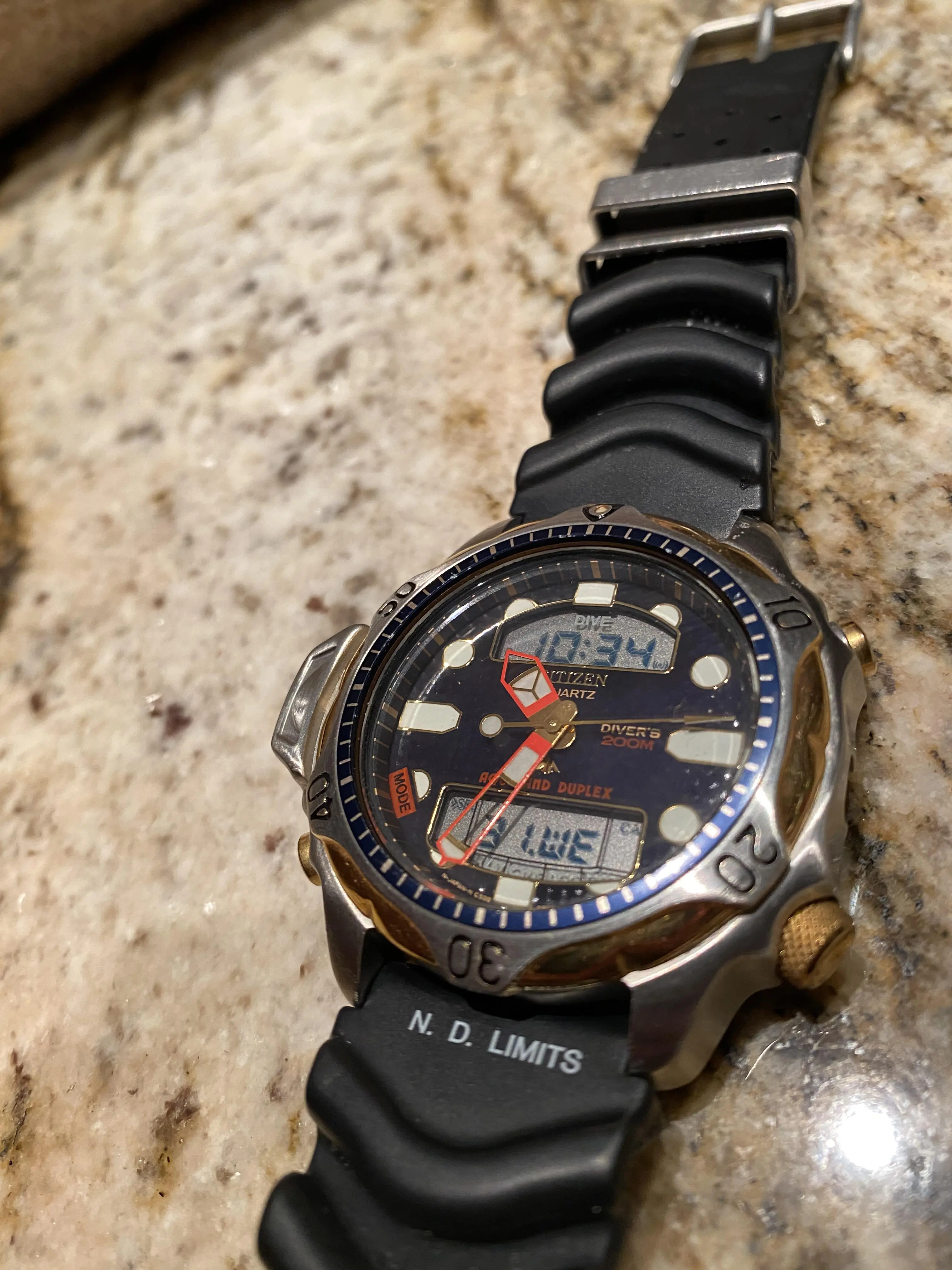[Citizen] I know this is a Citizen Diving watch, but could somebody ...