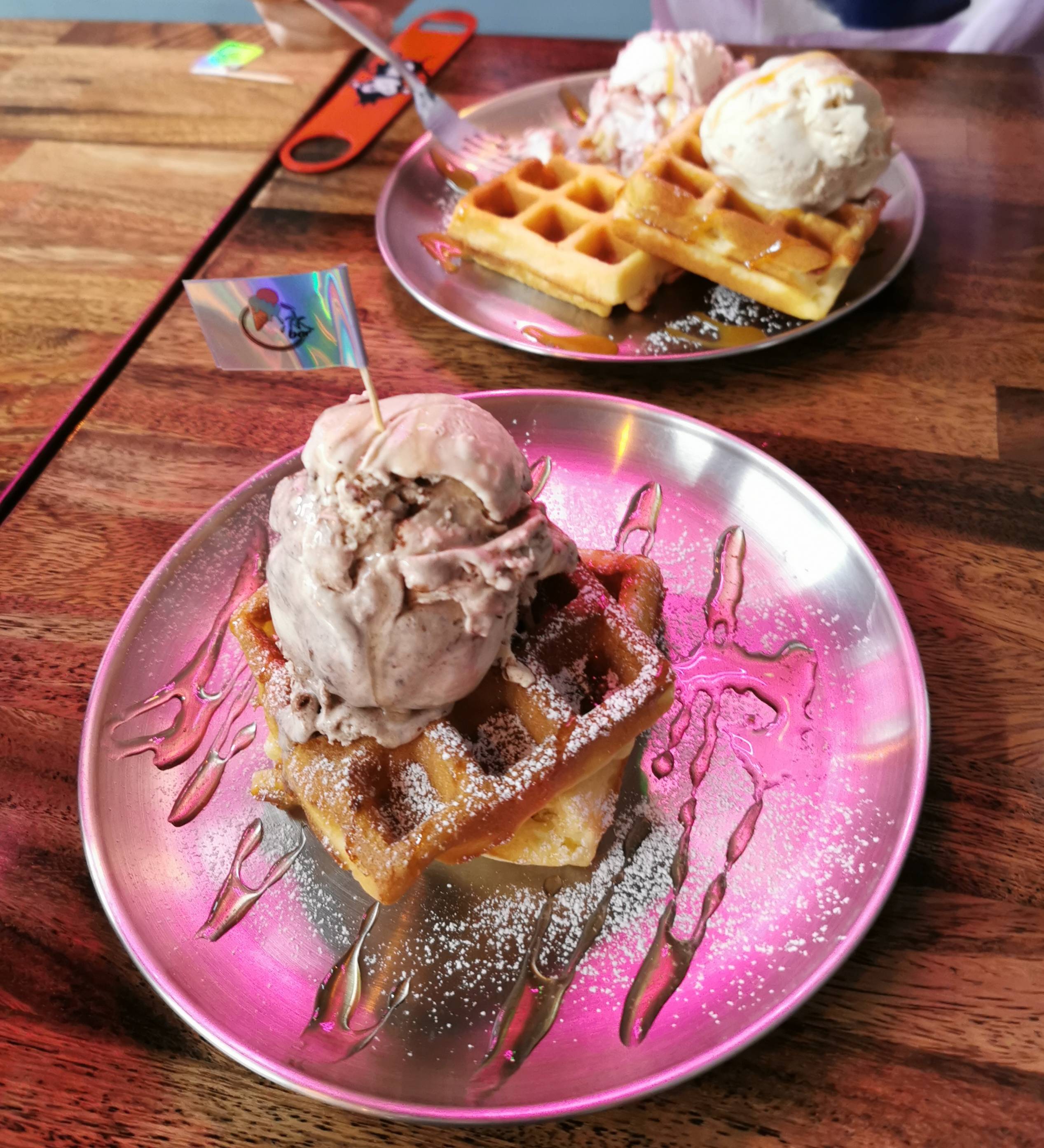 Classic Waffles and Ice Cream Scrolller