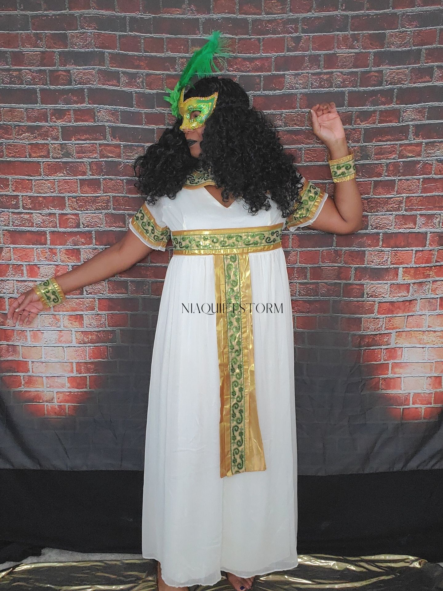 Cleopatra modern "Queen of the Nile" and Egyptian Ruler Scrolller