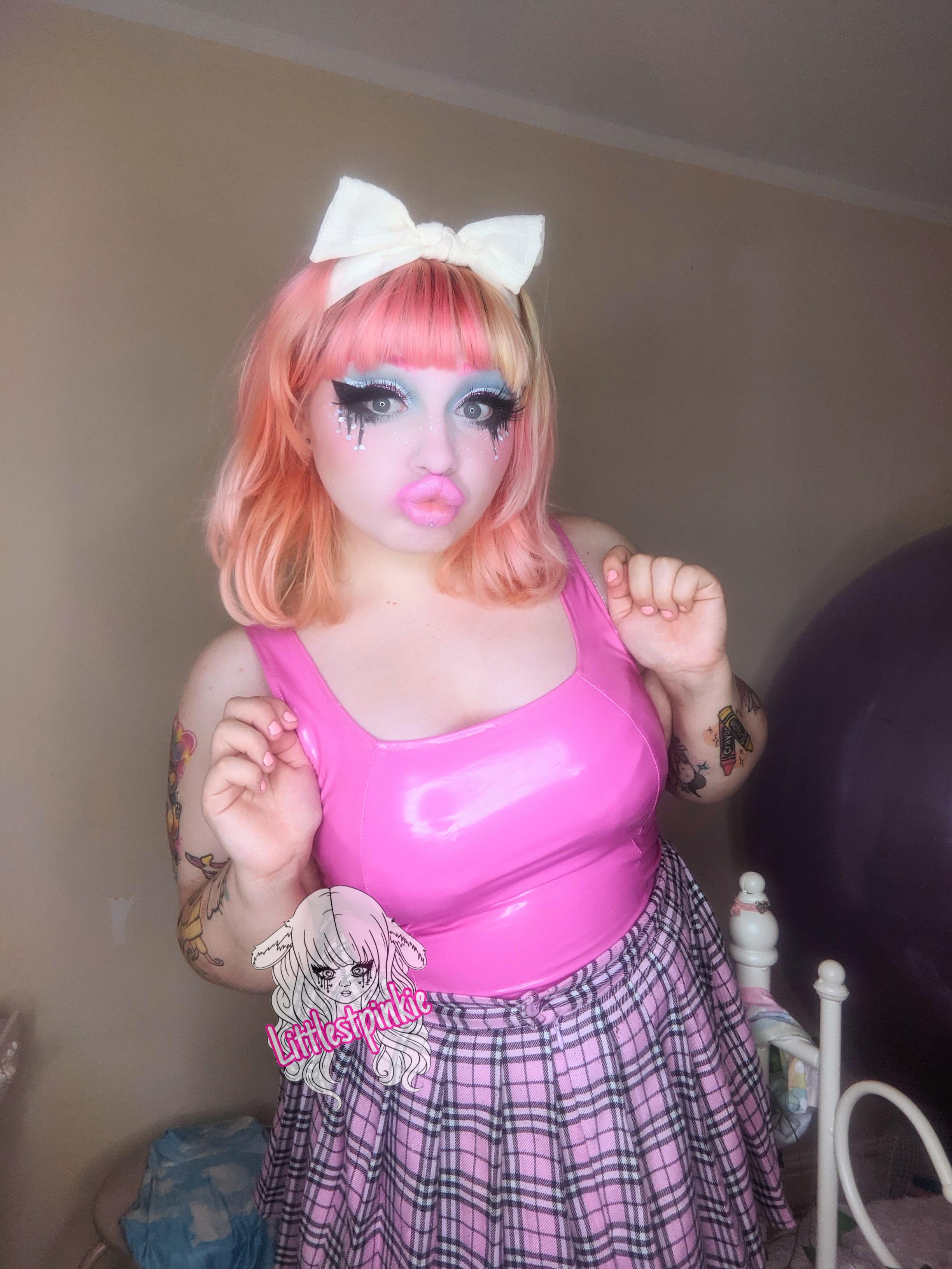 Complete Utter Bimbo Just Need The Boobs Now Hehe Scrolller