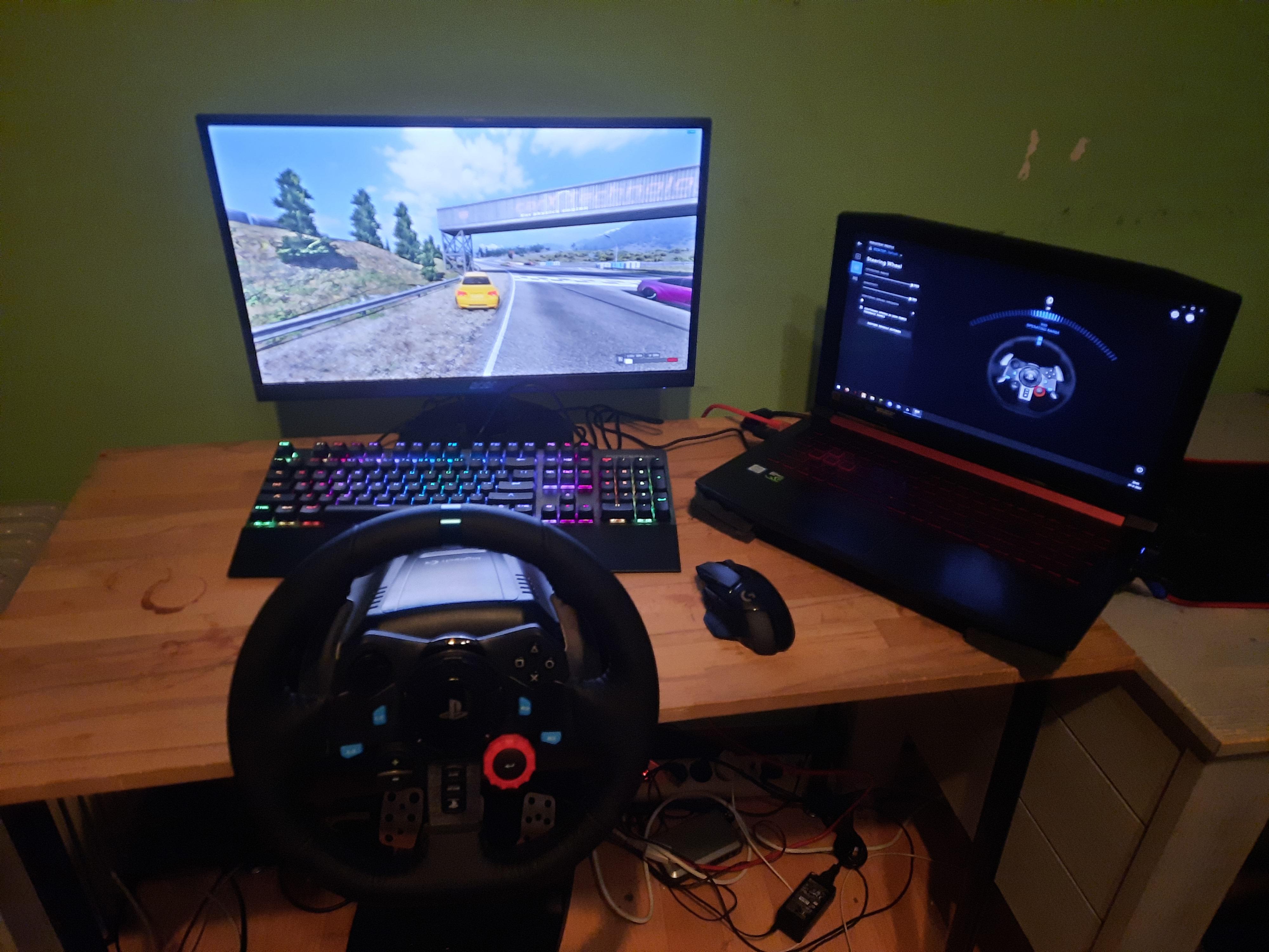 Current racing setup, not the best but I think its ok tbh | Scrolller