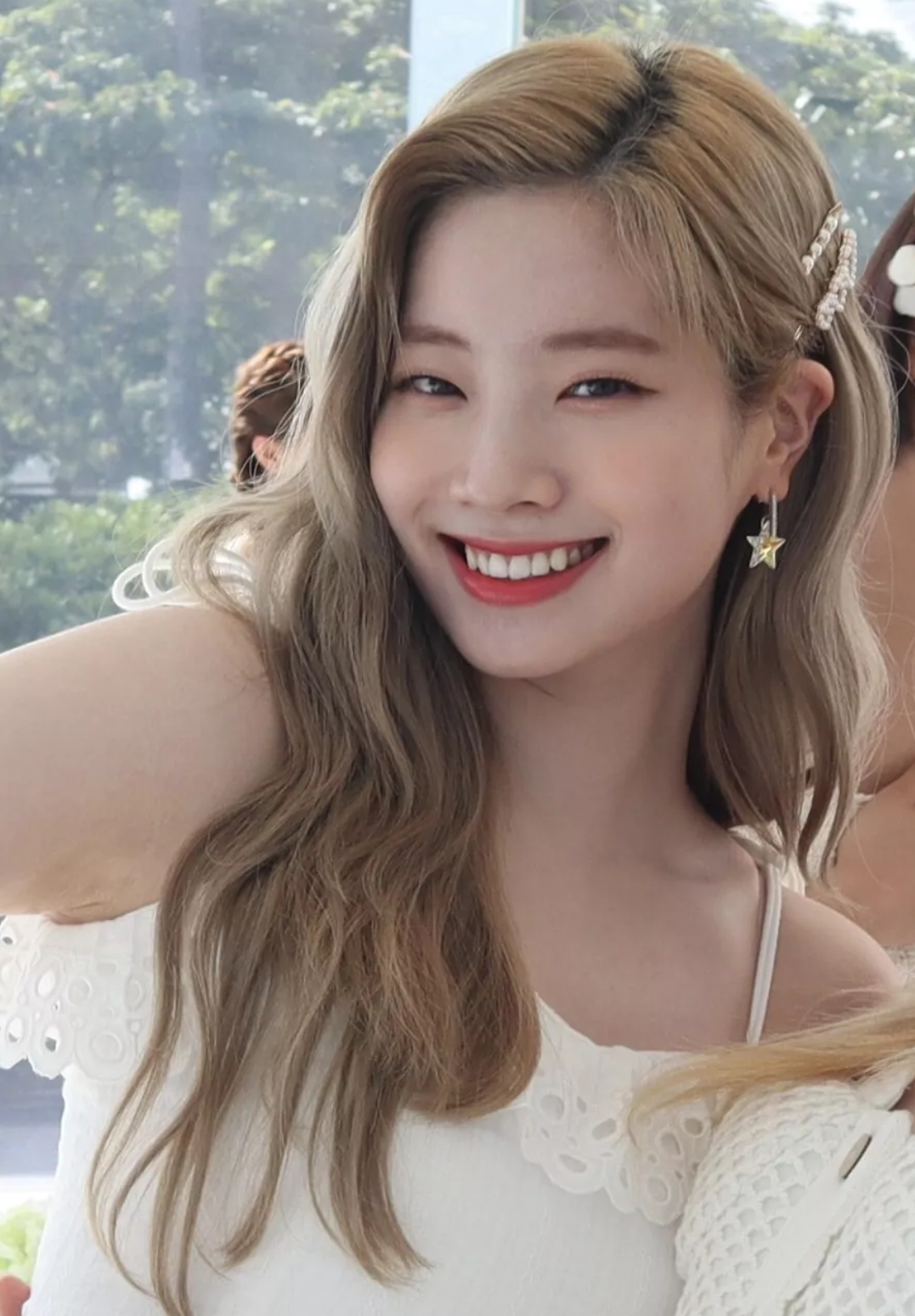 Dahyun- blonde, white happy happy outfit | Scrolller