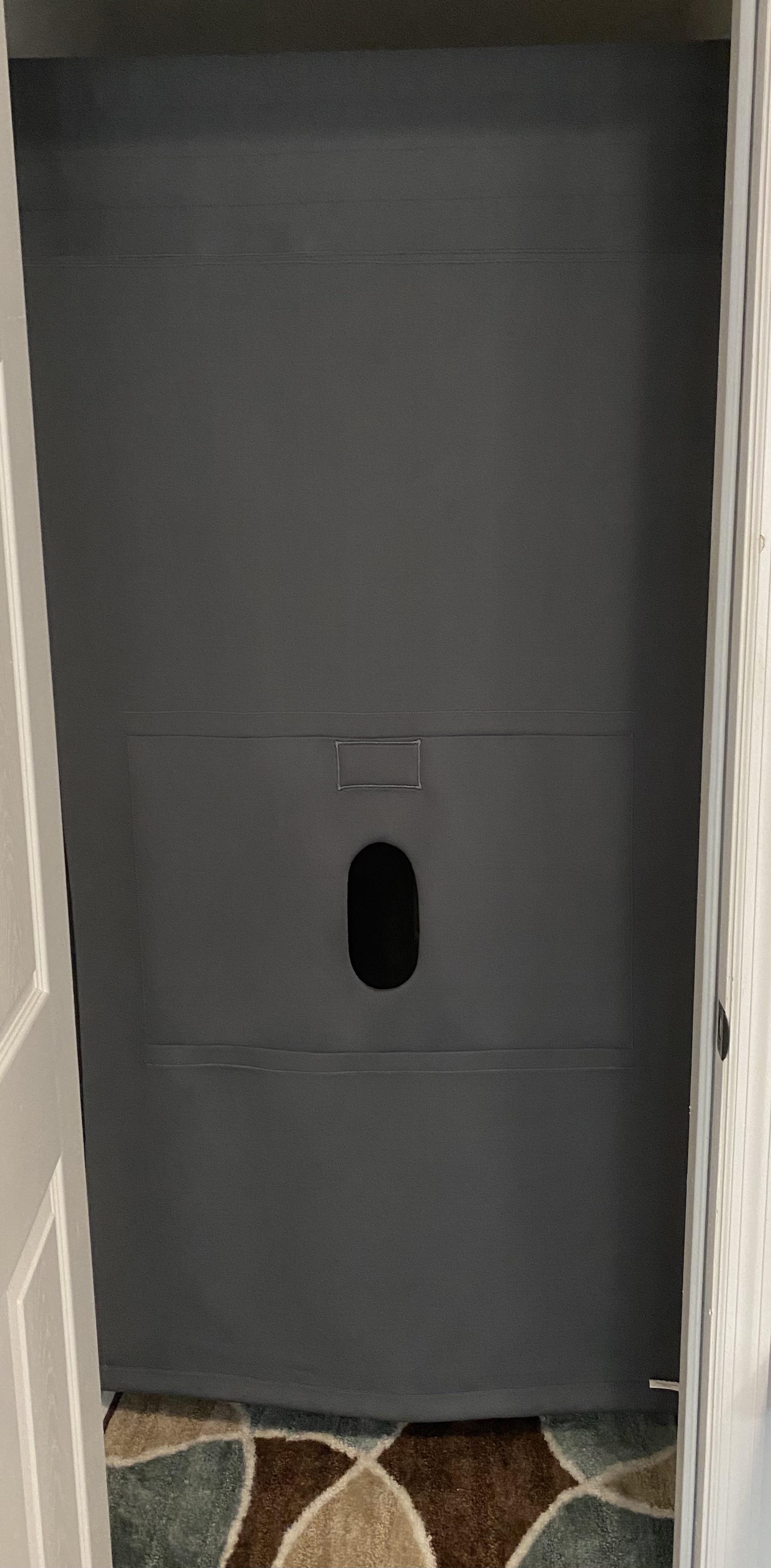 Discreet and Anonymous Garage Glory Hole . East Orlando. Sucking hung