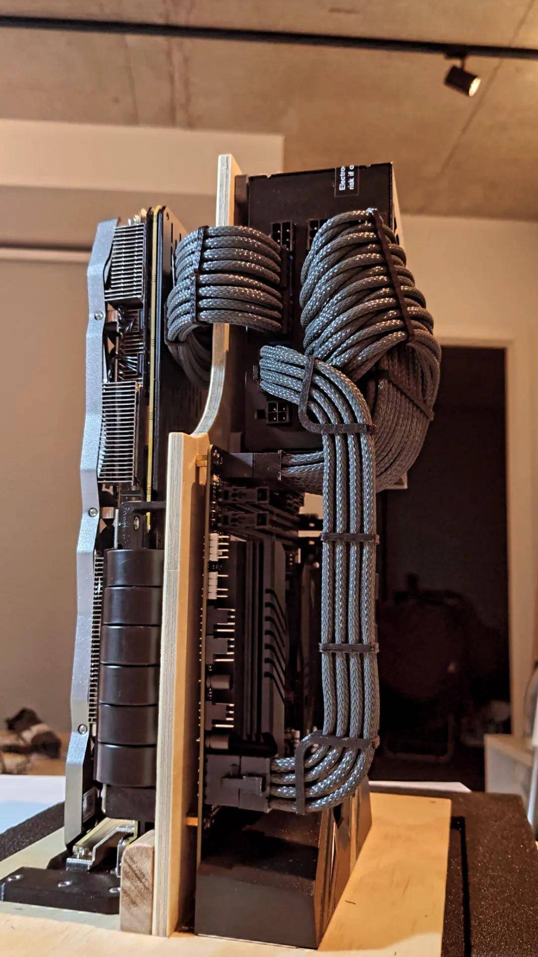 DIY sleeved cables for my Wooden ITX build. Scrolller