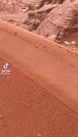 Elon Musk finds hidden water on Mars | Scrolller