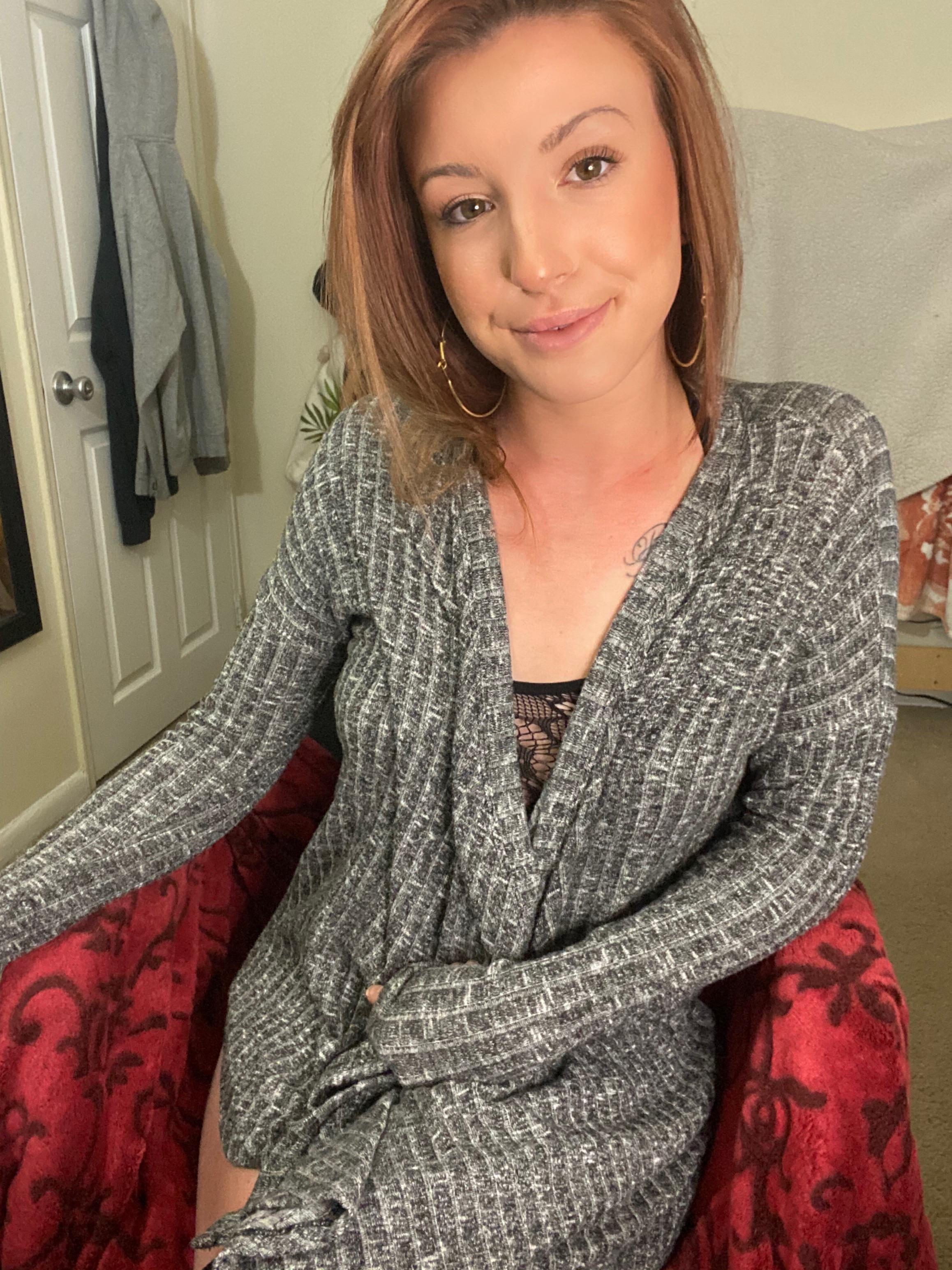 [F24] My earrings are annoying me but anyways hi Scrolller