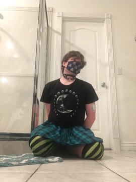 It is Friday, my dudes. | Scrolller