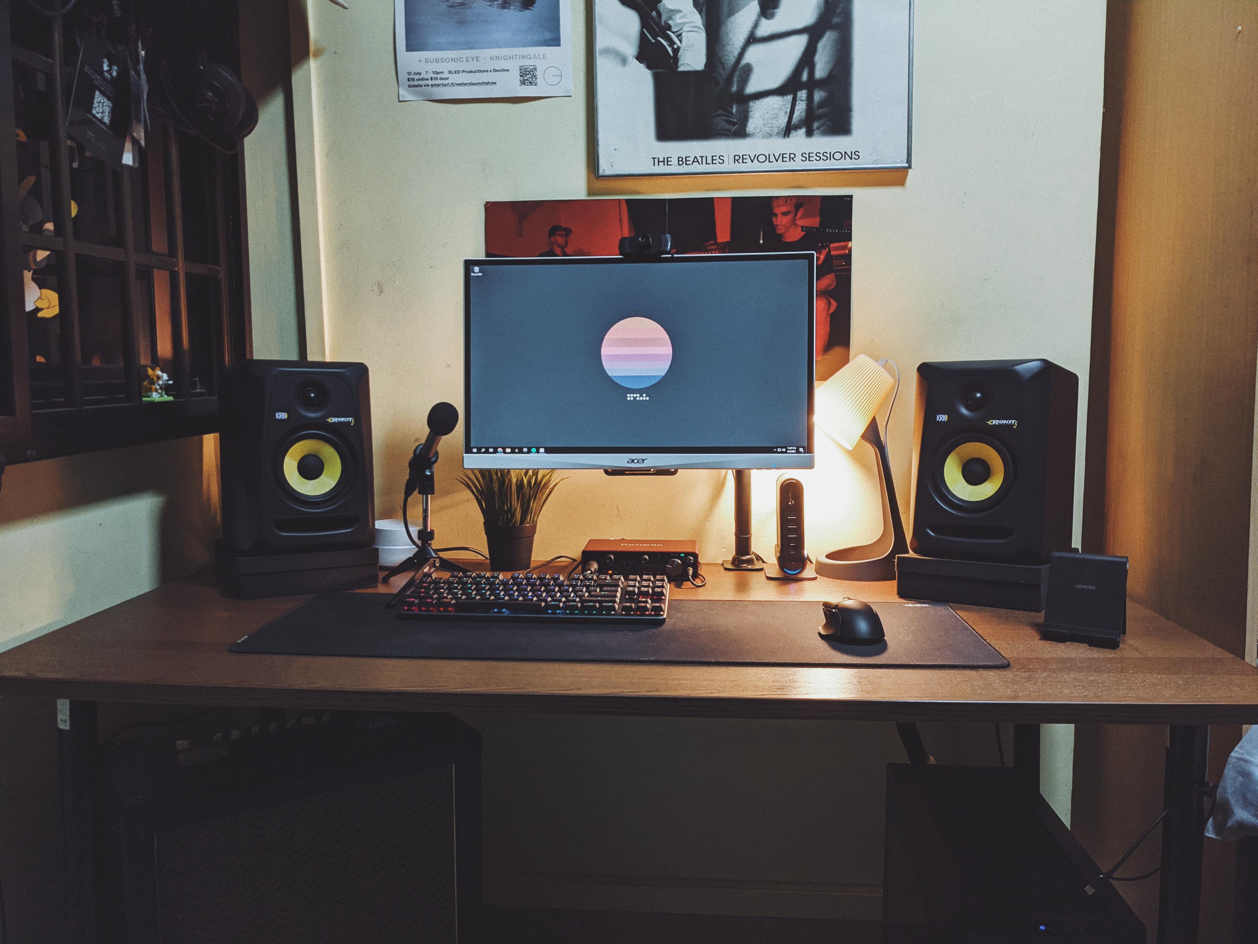 Finally upgraded to a much bigger desk. Still a work in progress though