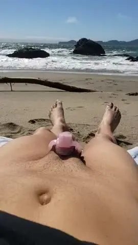 First time showing off my lil pink chastity cage in public, and 2 guys saw it😅😇 Nude beach was so fun!! Subscribe for next time!! Im gonna dress up💃🏼