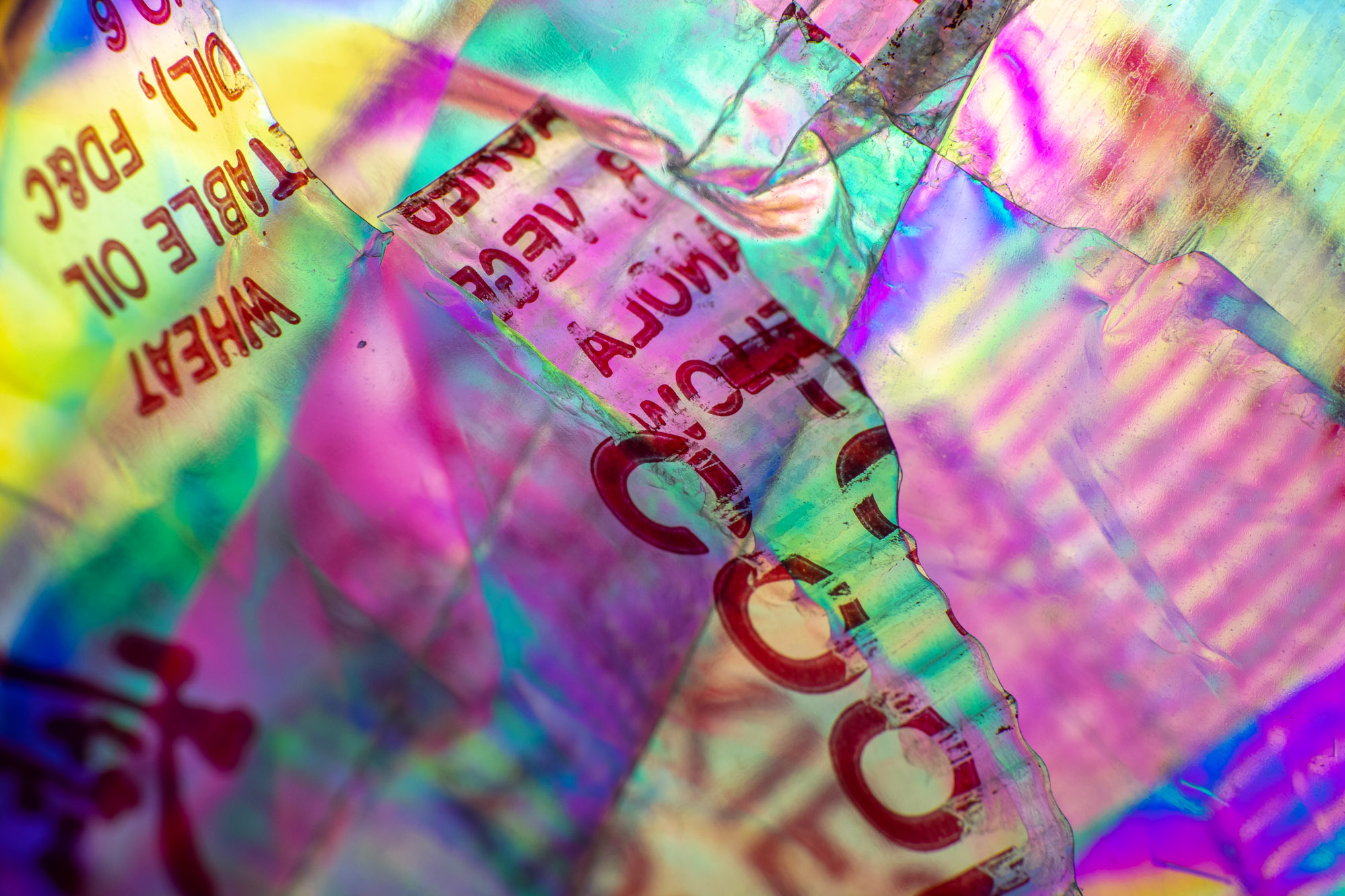 fortune-cookie-wrapper-lit-with-cross-polarized-light-2000x1333-oc