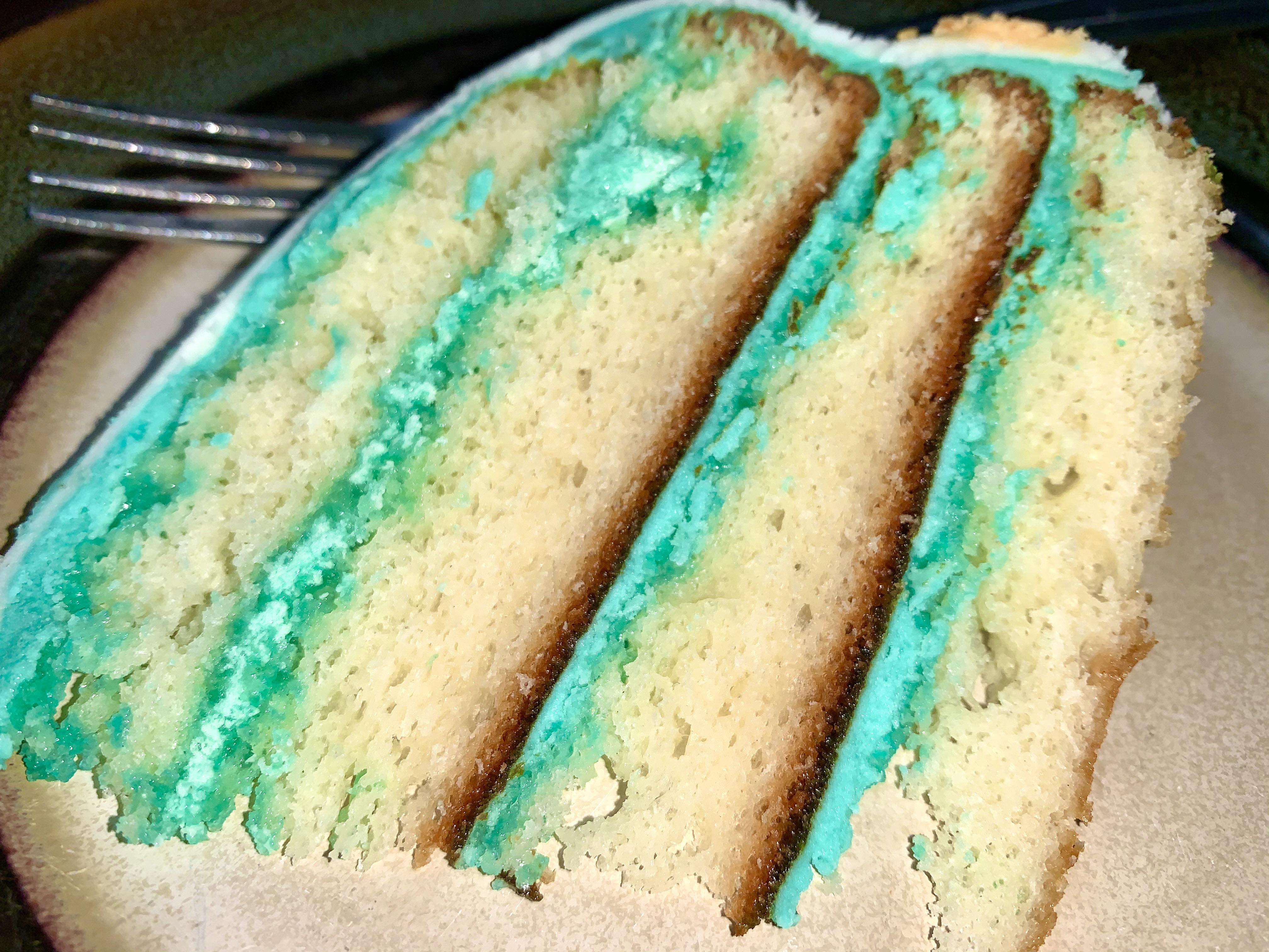 French Vanilla cake, Caramel extract flavoured fondant, vanilla