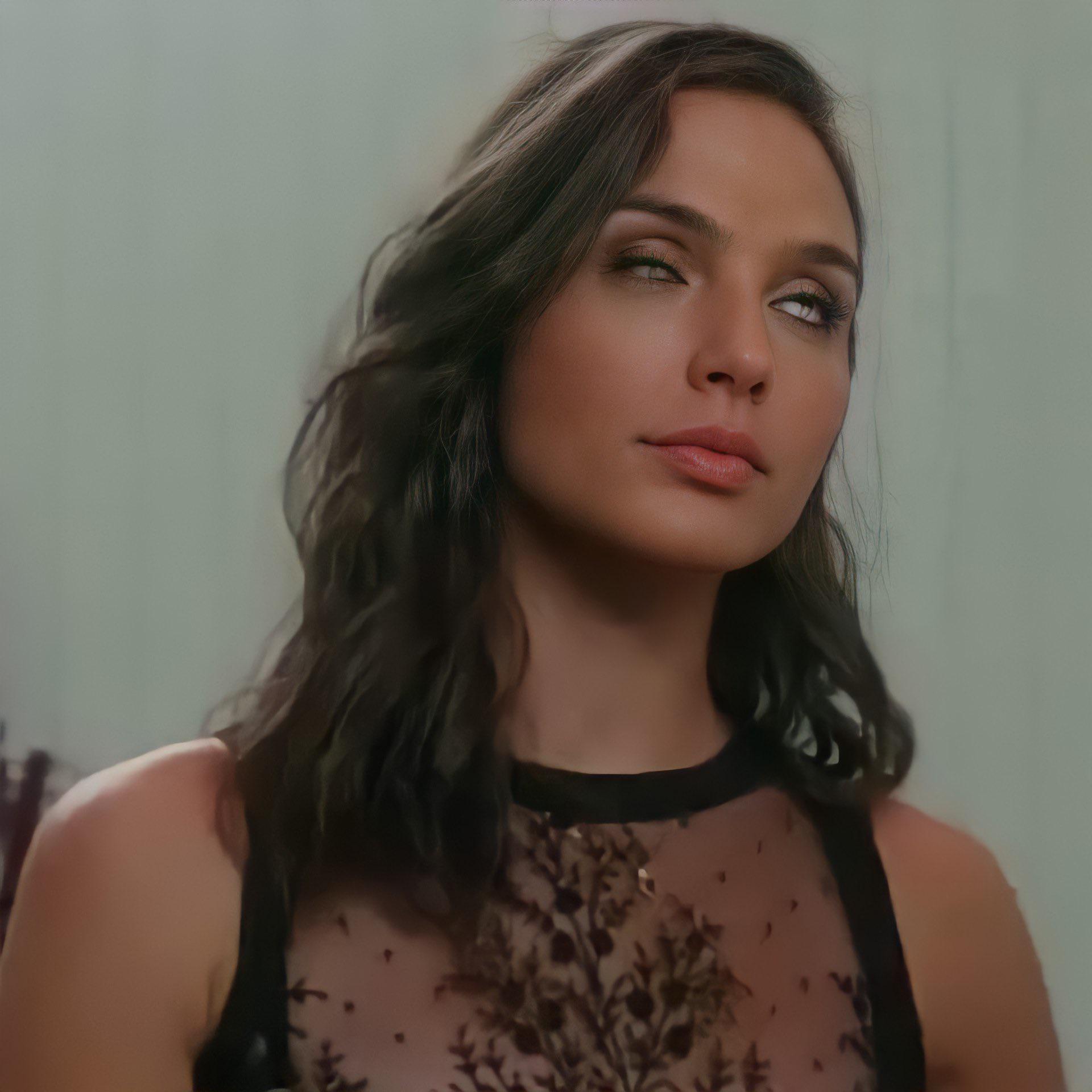 Gal Gadot’s face when you hit her g-spot | Scrolller