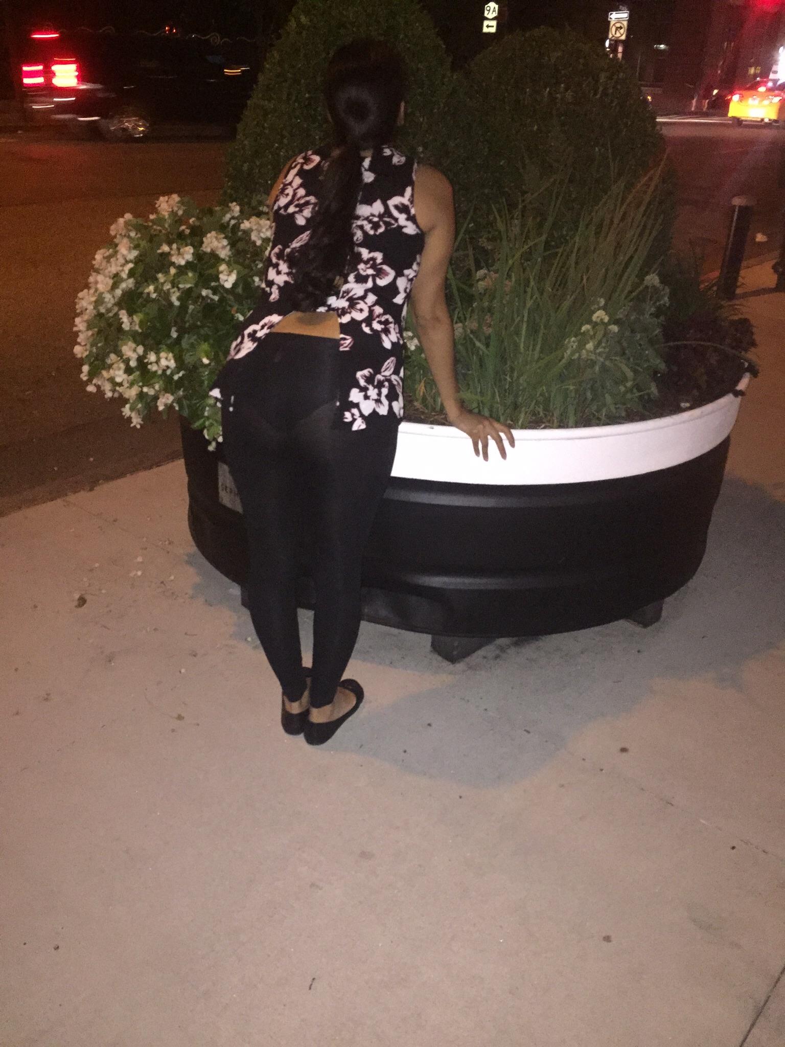 Girlfriend posing in leggings panty lines Scrolller