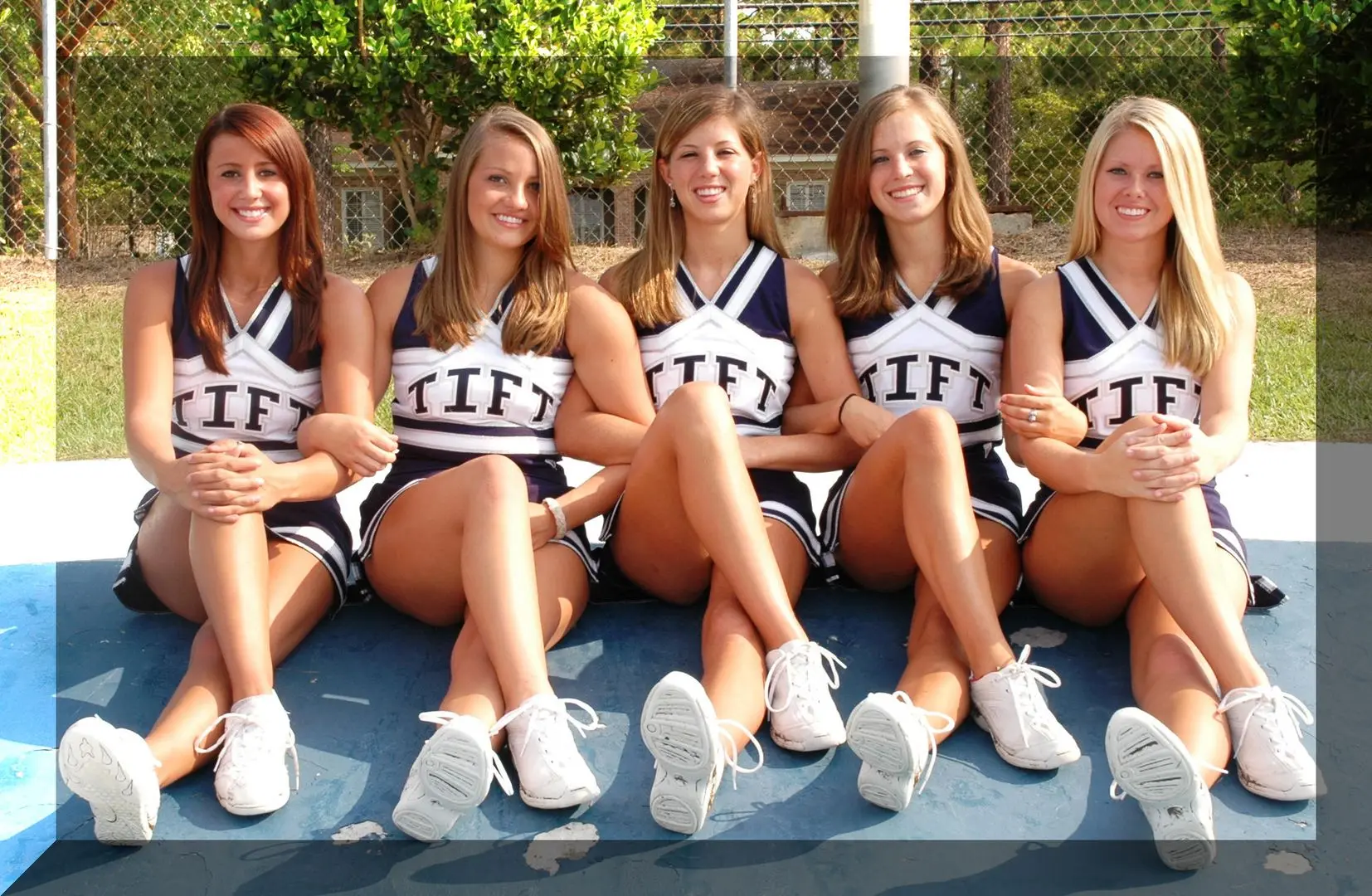 Gorgeous Cheerleaders | Scrolller