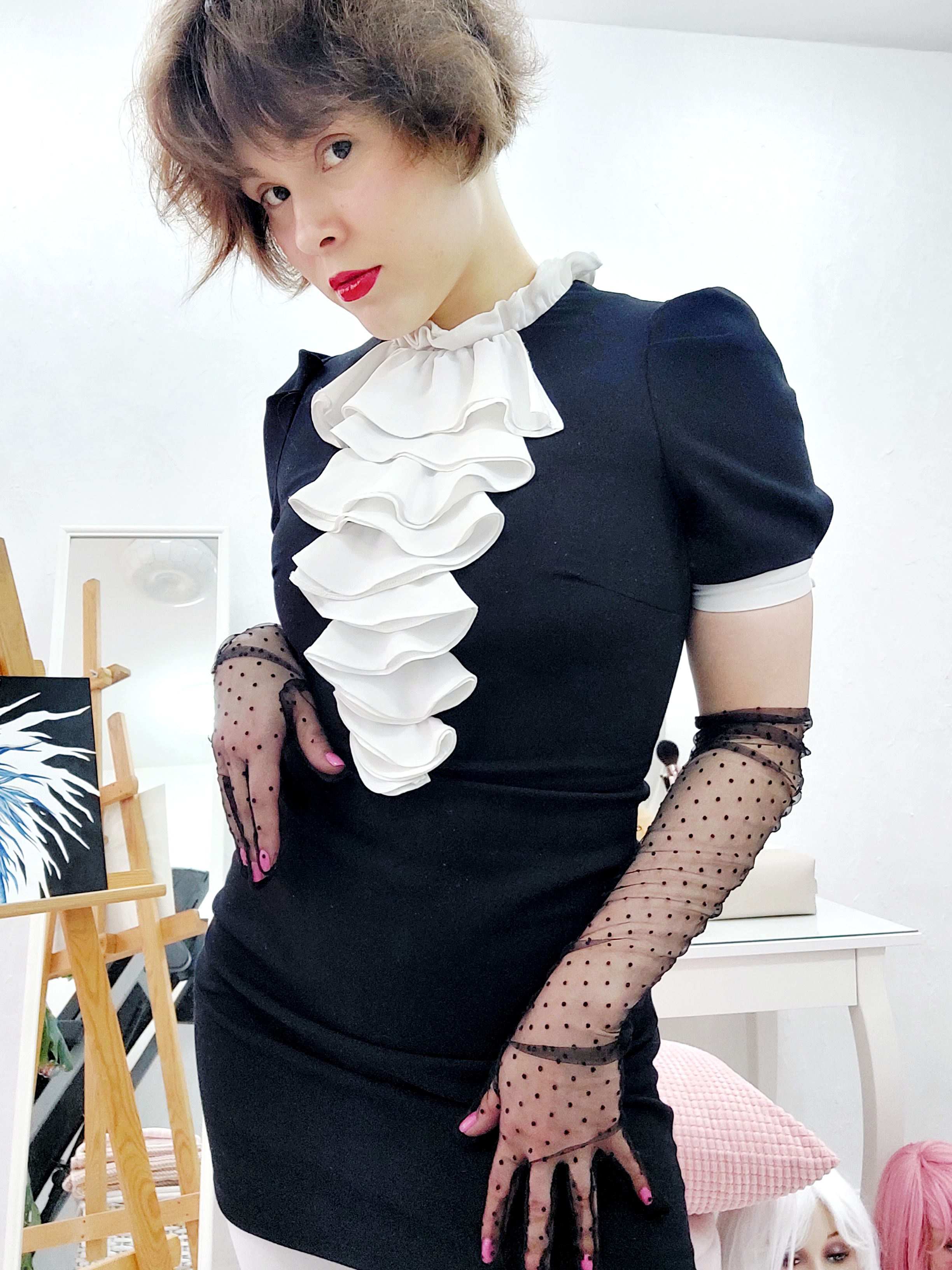 Guess what color is my underwear 😏 Scrolller