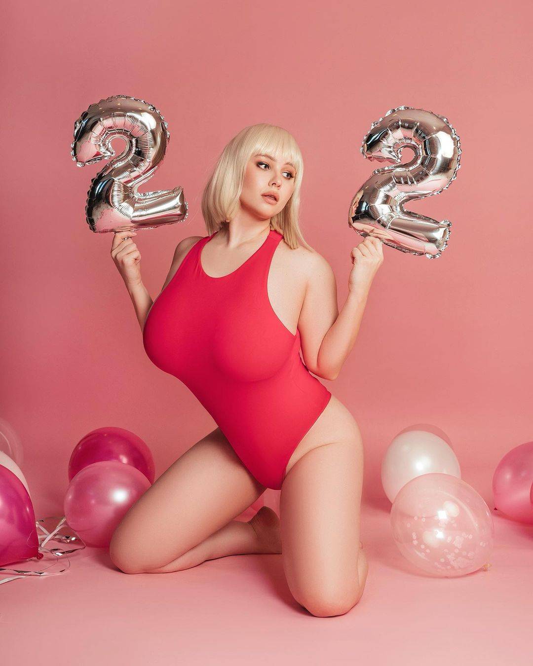 Happy birthday Miss Paraskeva ( missparaskeva) Scrolller