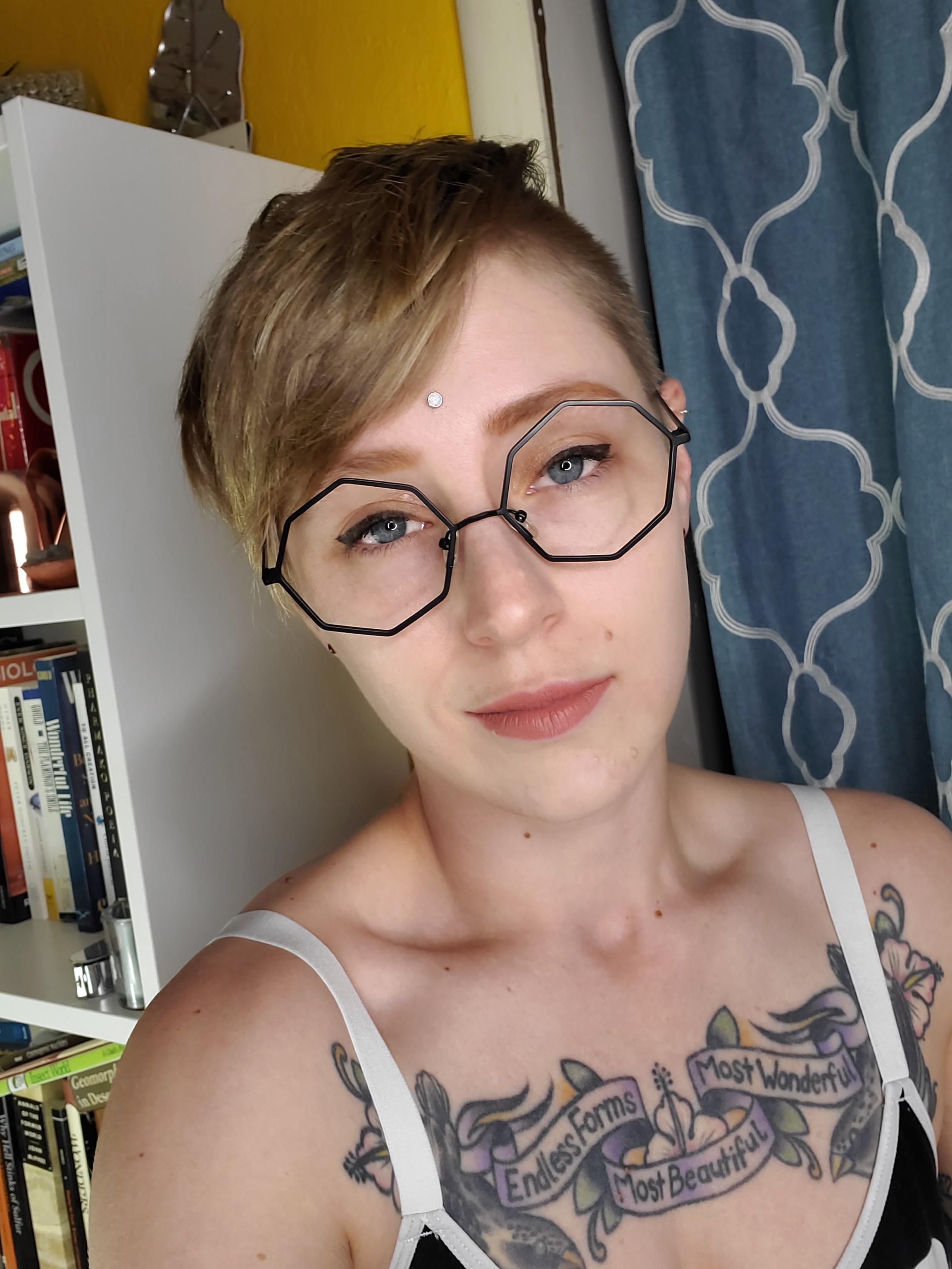Vega Thompson Dildo: My Honest, Unfiltered Review - a11ghhq