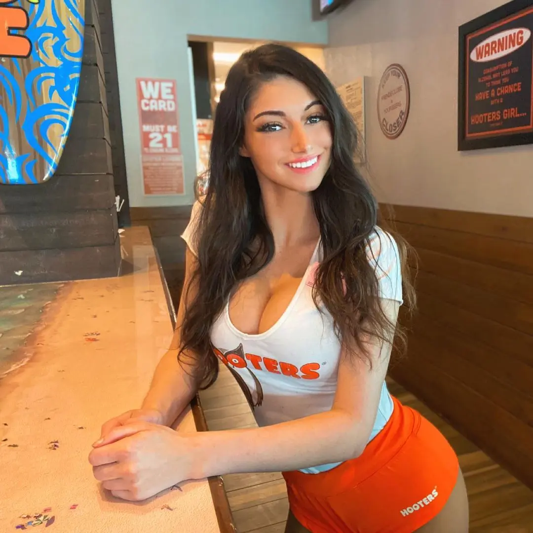 Hello Hottie