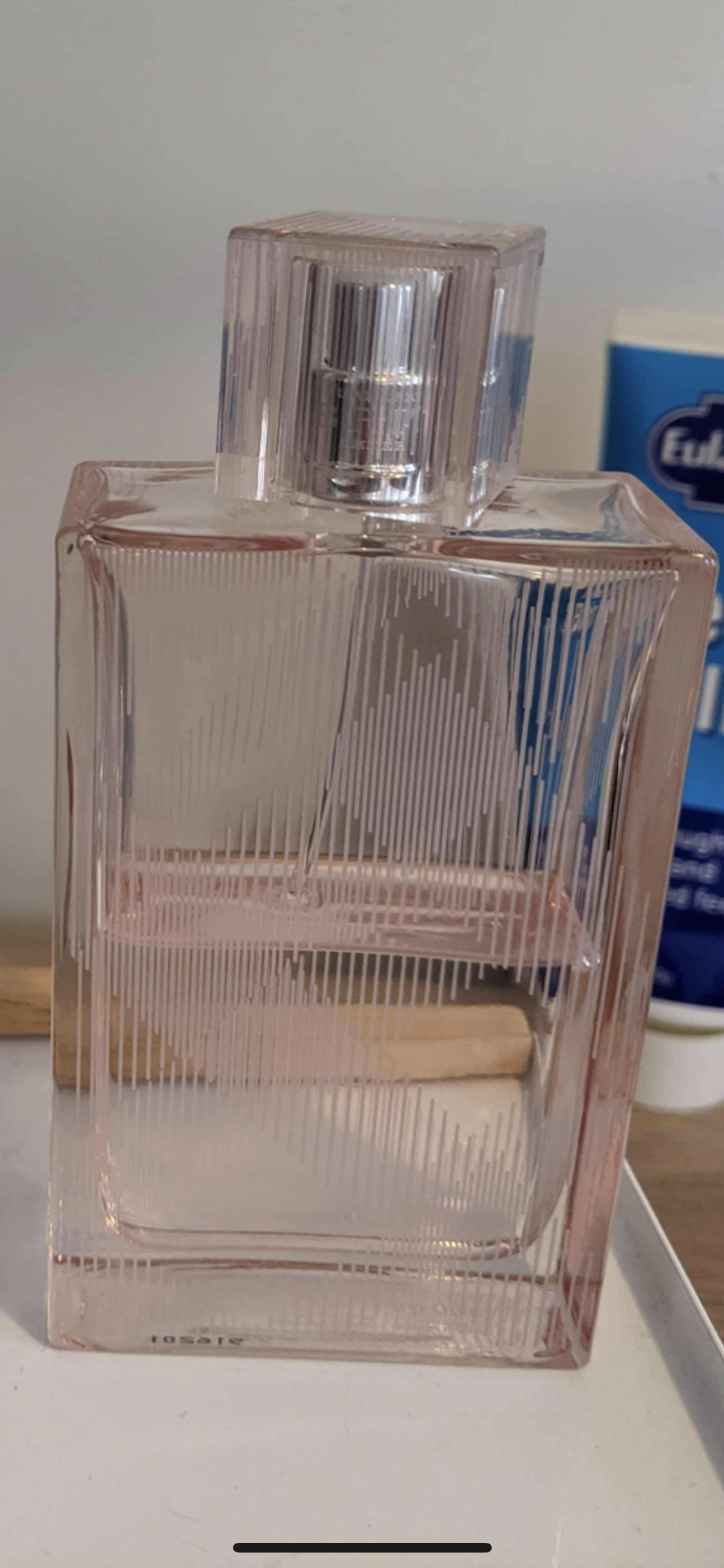 Help please. Does anyone know which female perfume this is? Scrolller