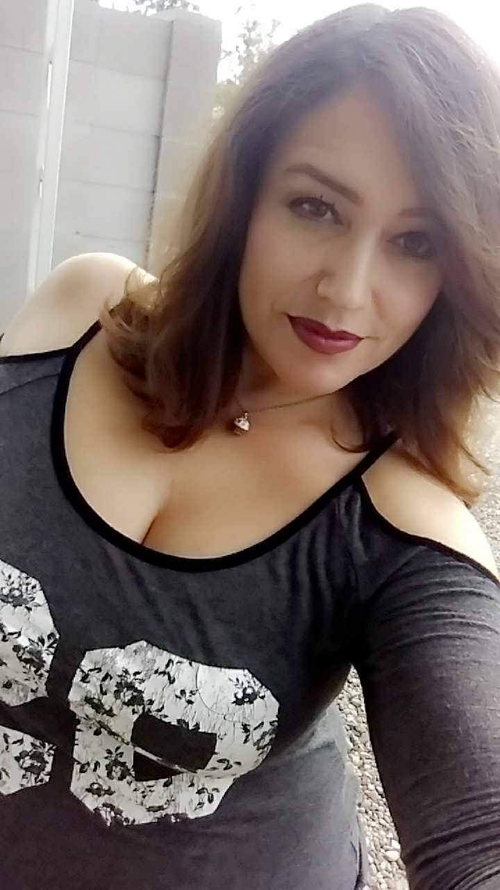Hot Mom What Do You Think Scrolller hot-mom-what-do-you-think-scrolller
