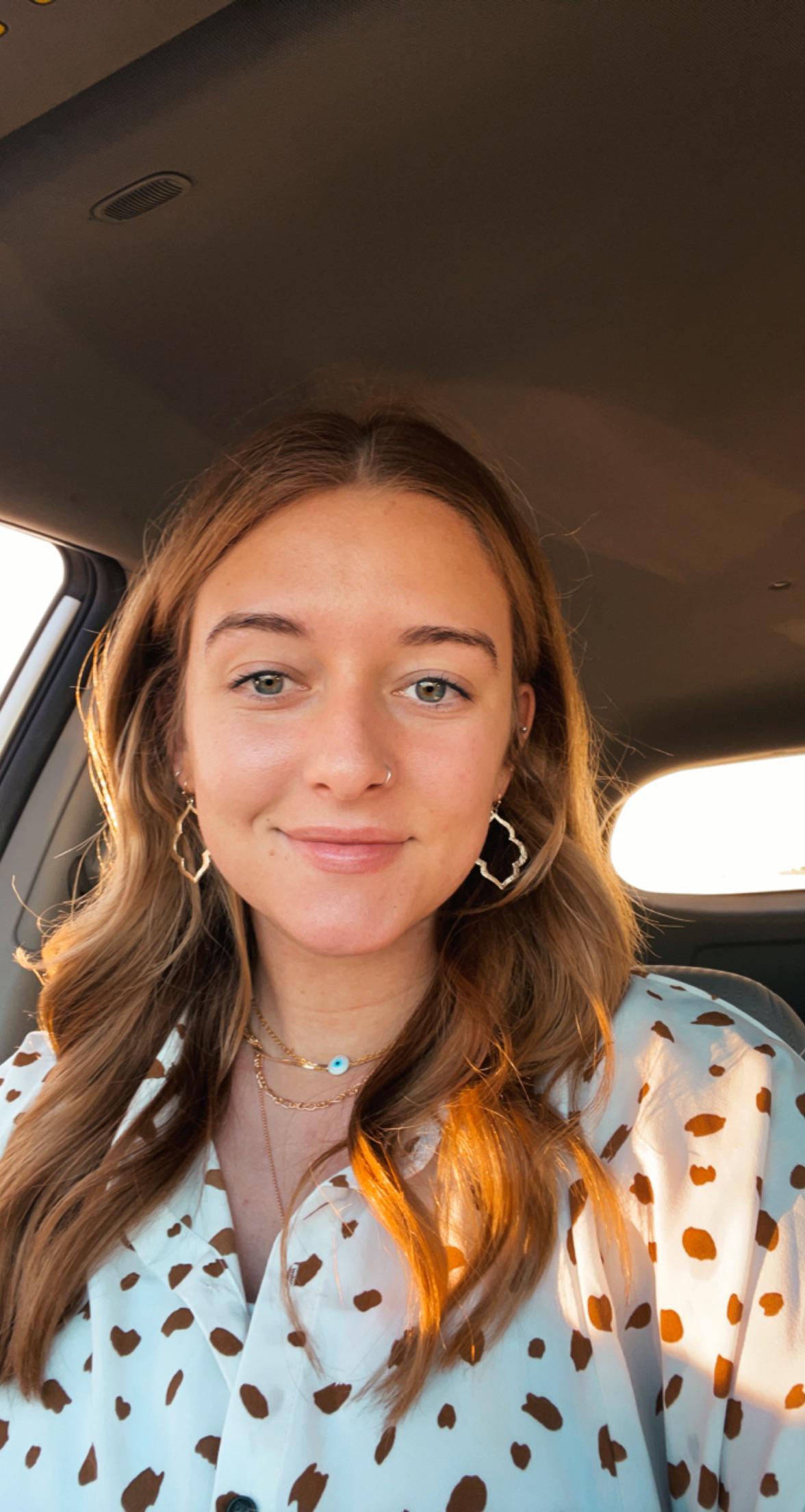 My step mom thought wasn't home - milfed