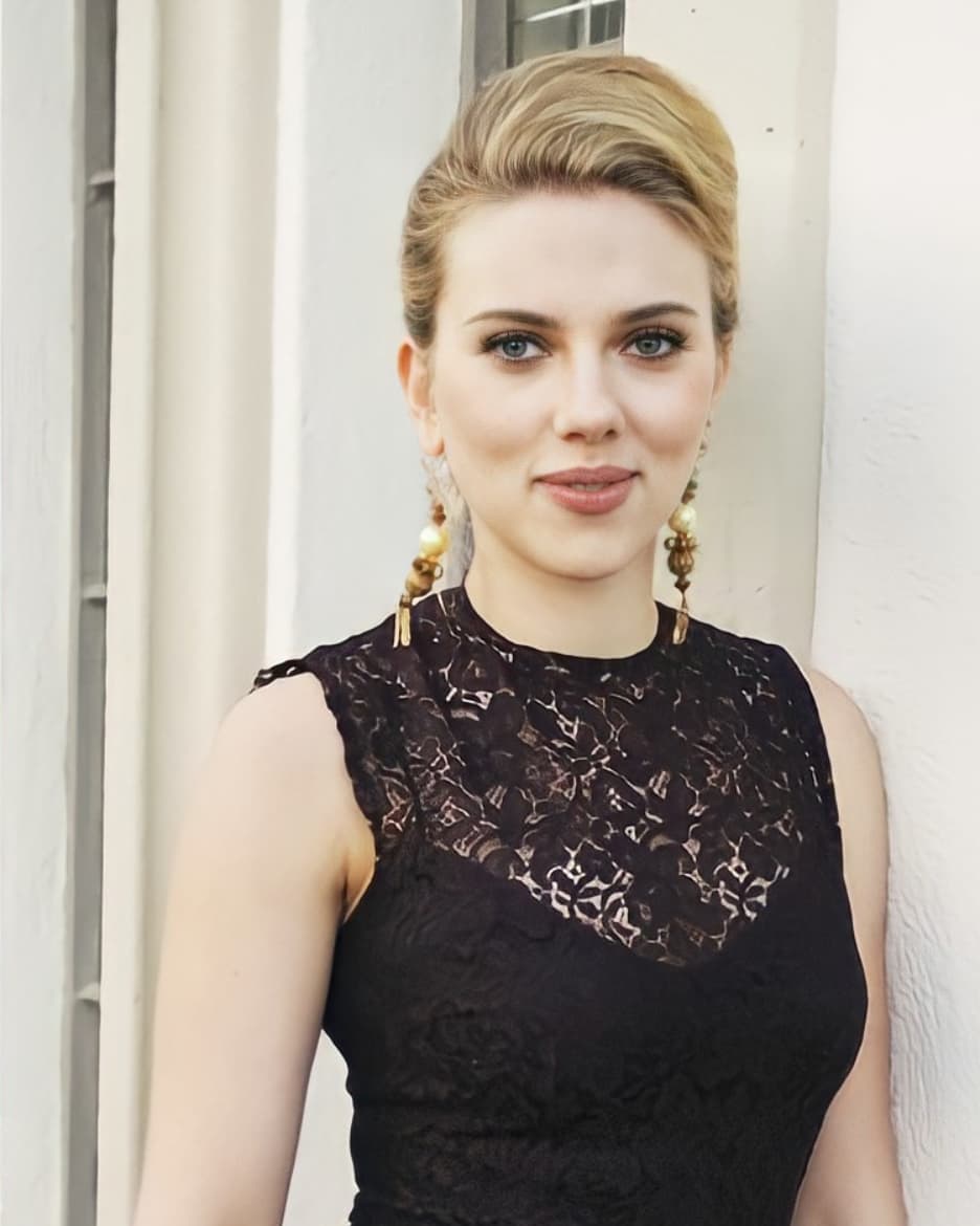 I Want To Watch Scarlett Johansson Get Dominated By A Big Thick Cock Scrolller