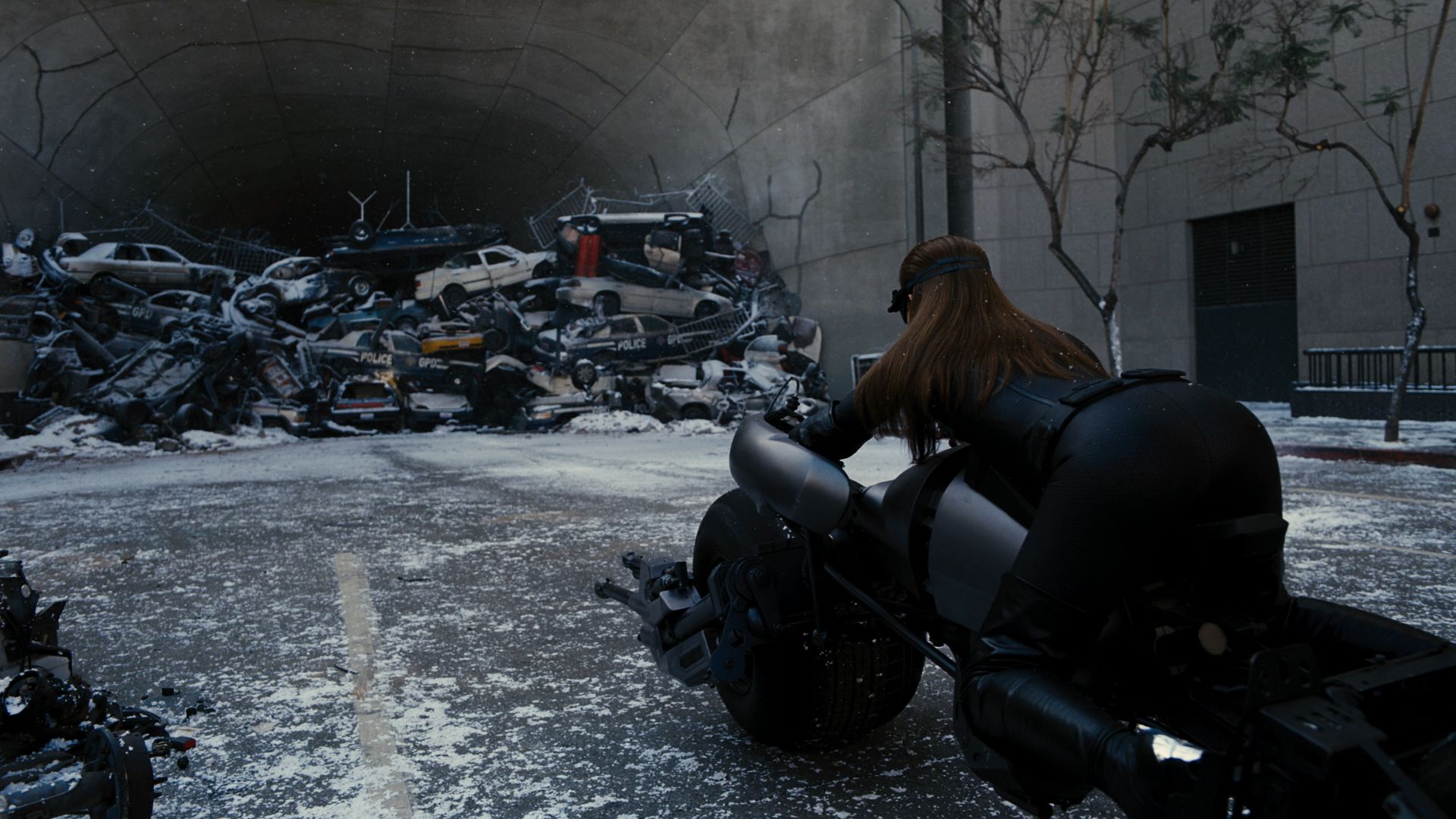 I loved Anne Hathaway's Selina Kyle | Scrolller