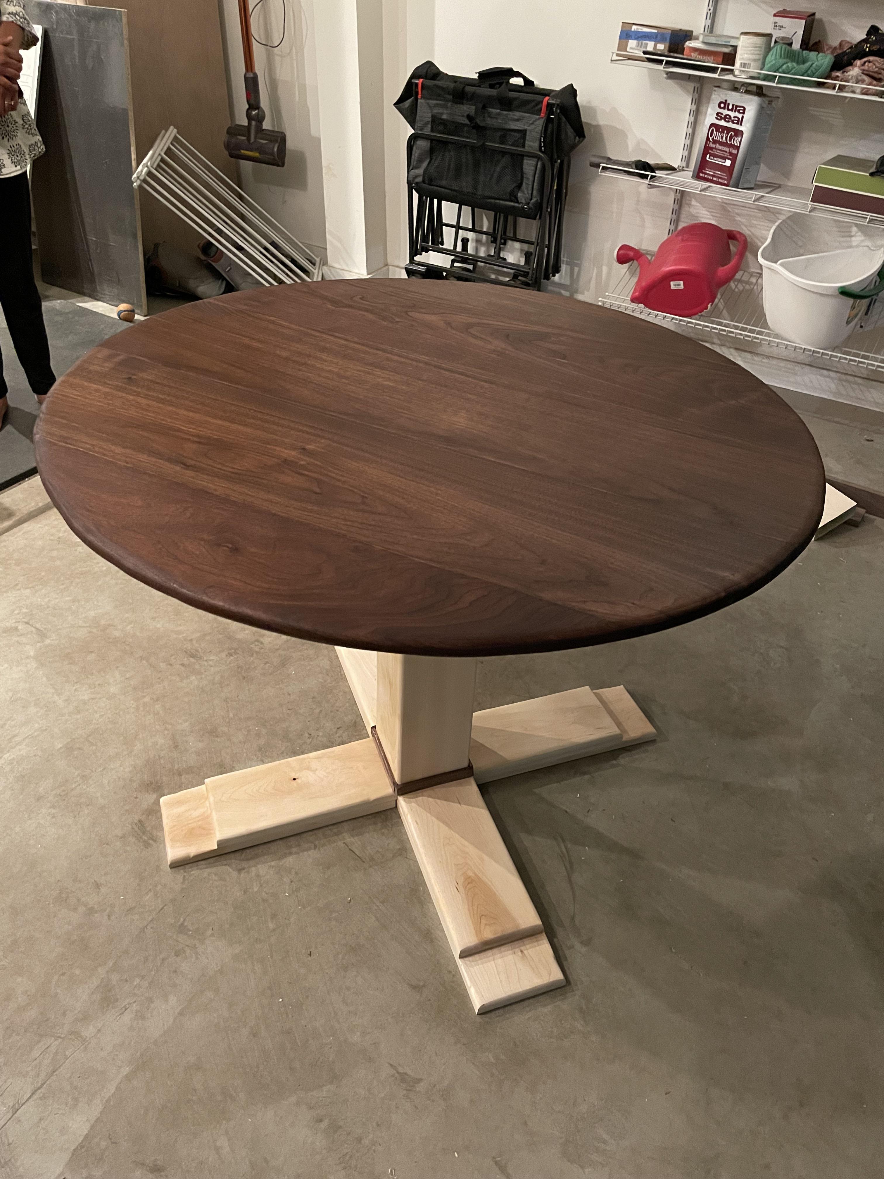 I made a dining table | Scrolller