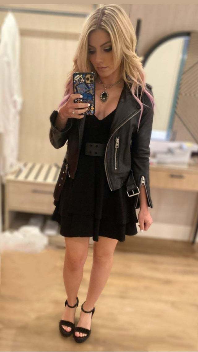 I would love to have someone jerk me off to her and then tell me what