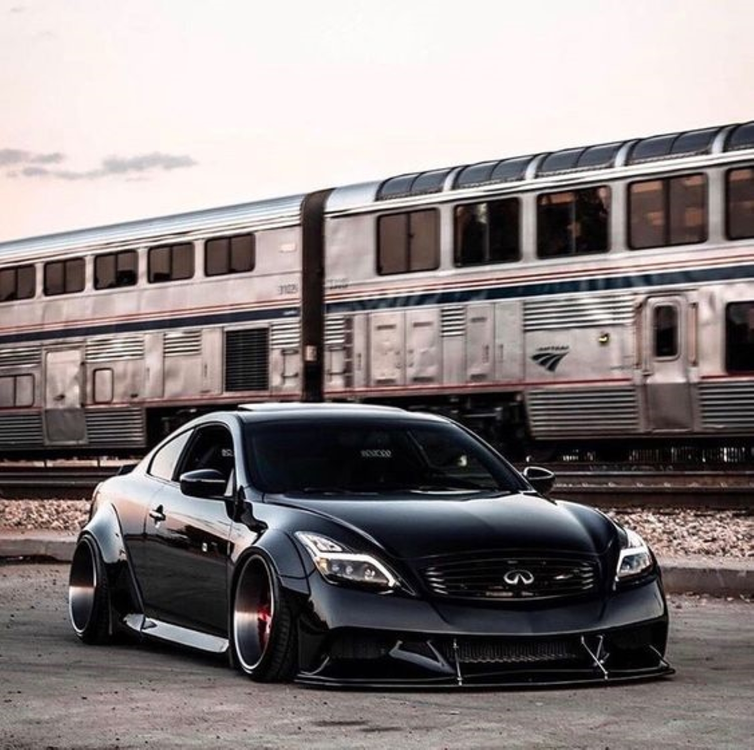 INFINITI G37 with liberty walk Body kit Scrolller