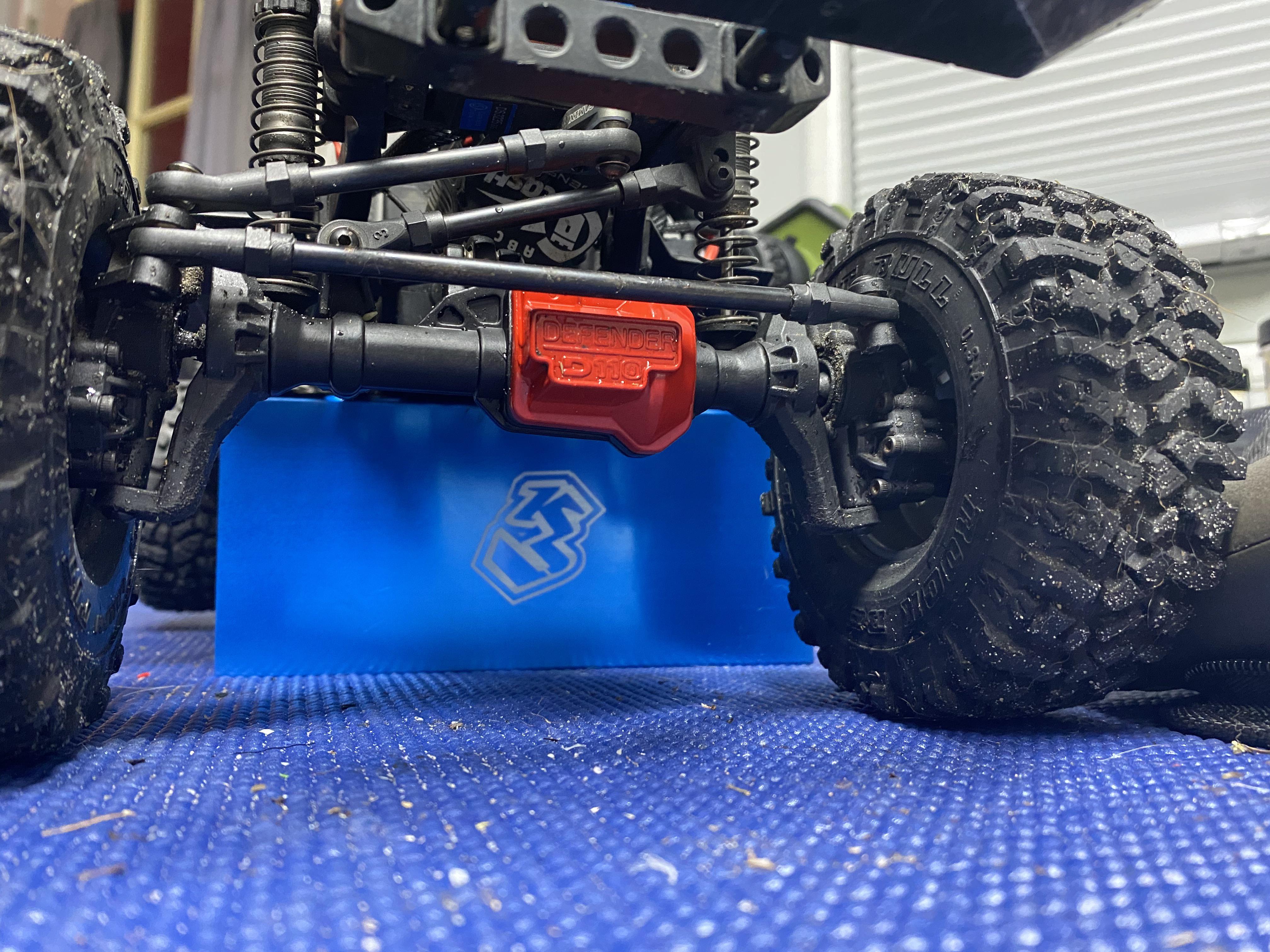 Installed some Chinese “hobby details” metal axle housing, front and rear. It added about 50oz