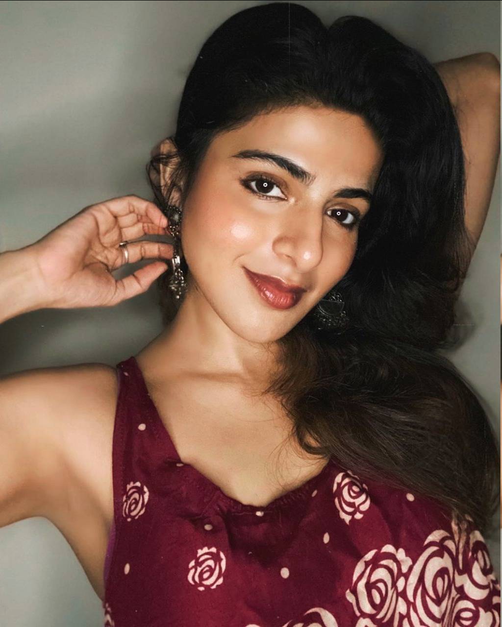 Iswarya Menon Scrolller