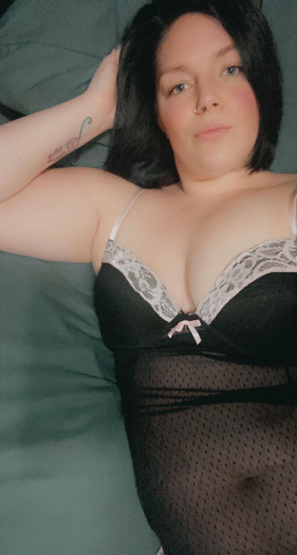 It’s cold here. Will you come warm me up? Scrolller