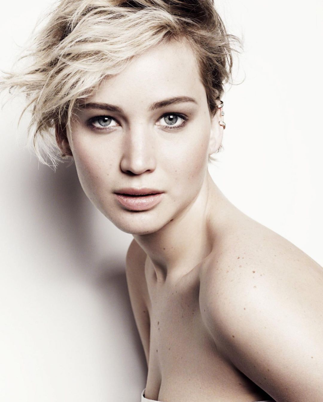 Jennifer Lawrence Scrolller